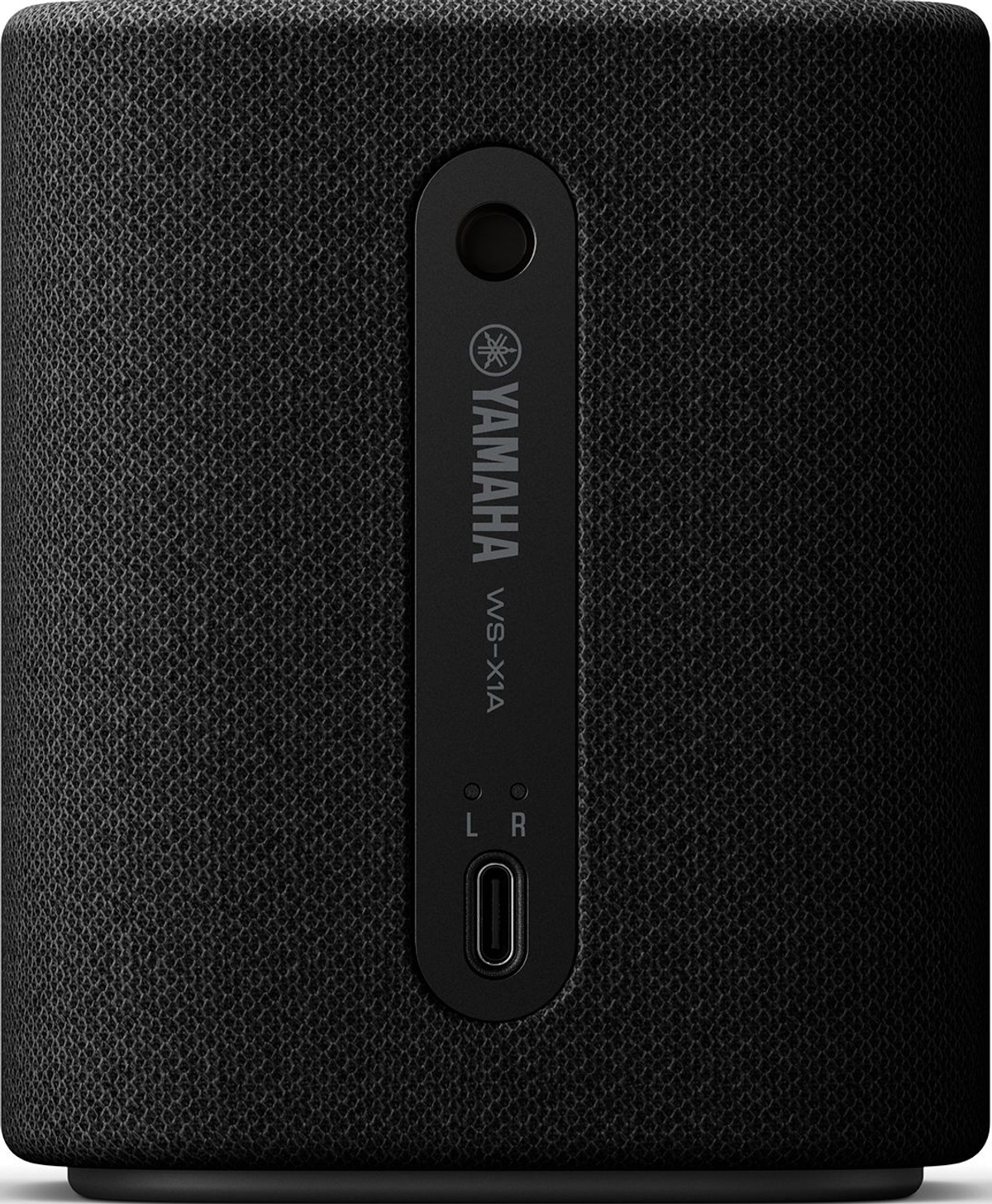 Zwarte cilindrische Yamaha WS-X1A luidspreker. Met poort, branding en bedieningspaneel.