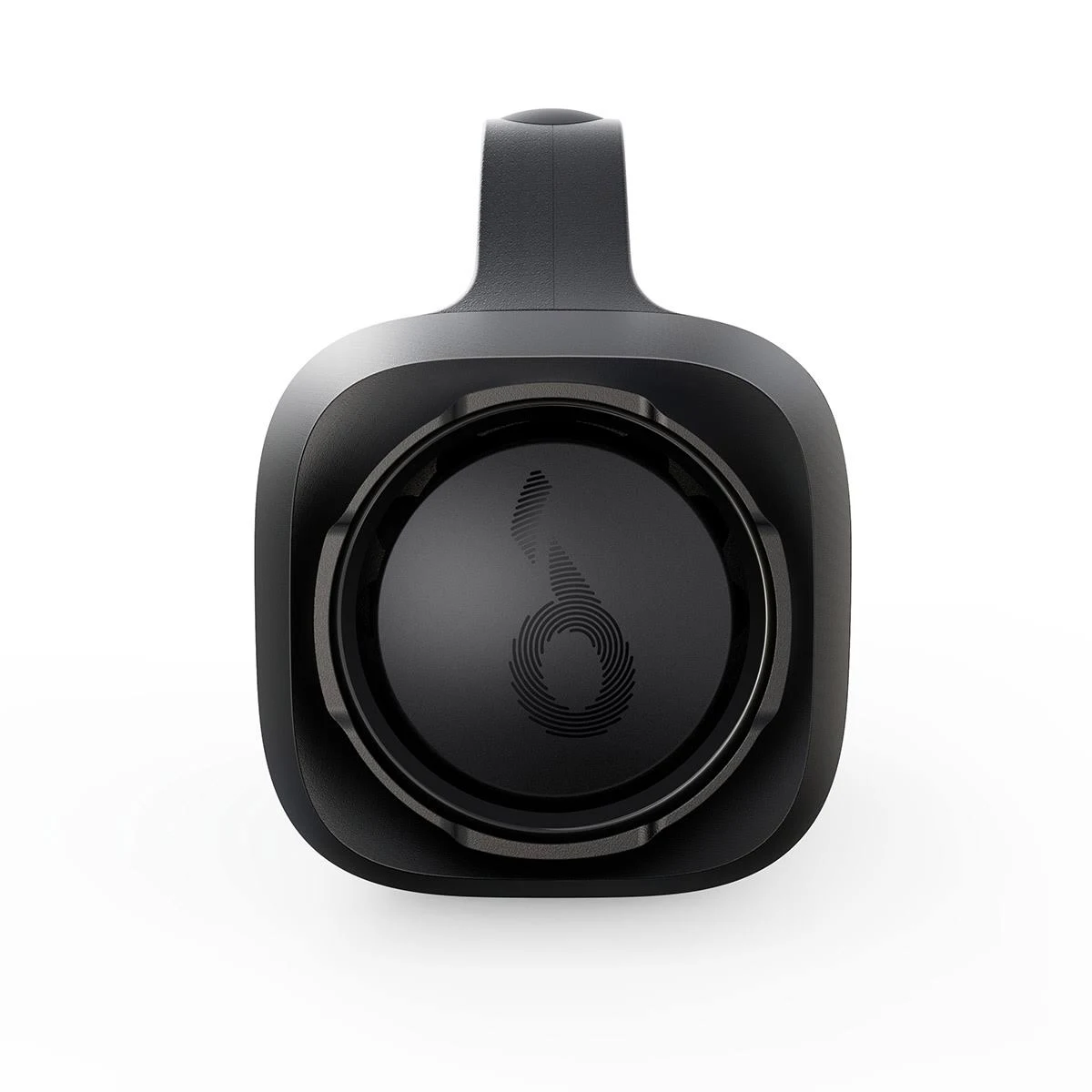 Haut-parleur noir avec une poignée, incliné vers l'avant. Un logo circulaire au centre.