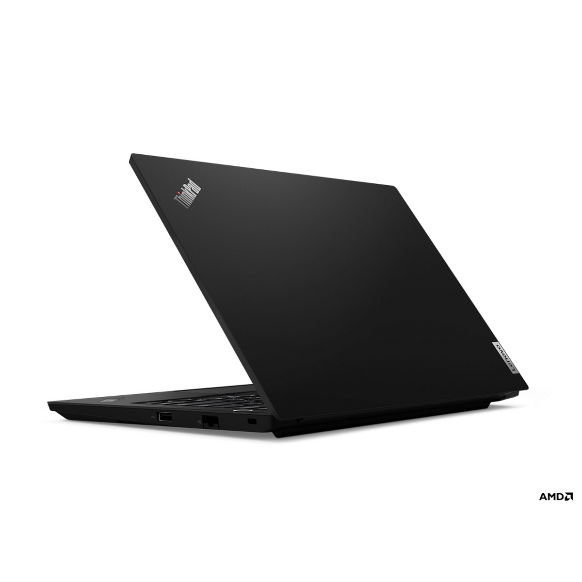 Un laptop nero, inclinato aperto, mostra il retro. Logo Thinkpad visibile. Logo AMD in basso.