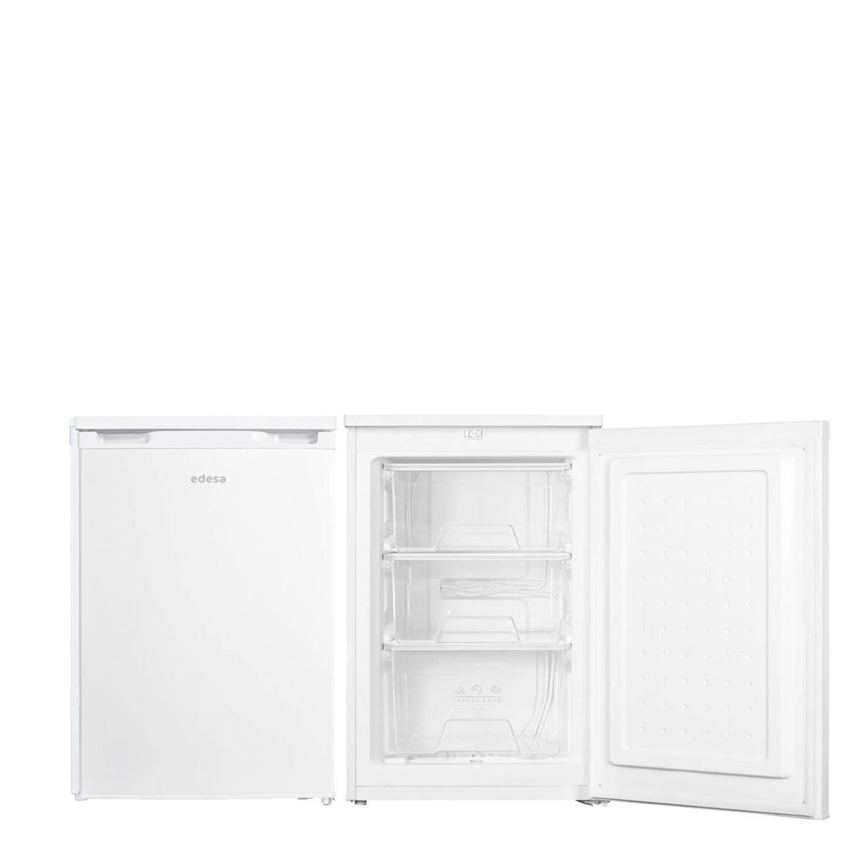 Congelador blanco con la puerta abierta, mostrando tres cajones transparentes.