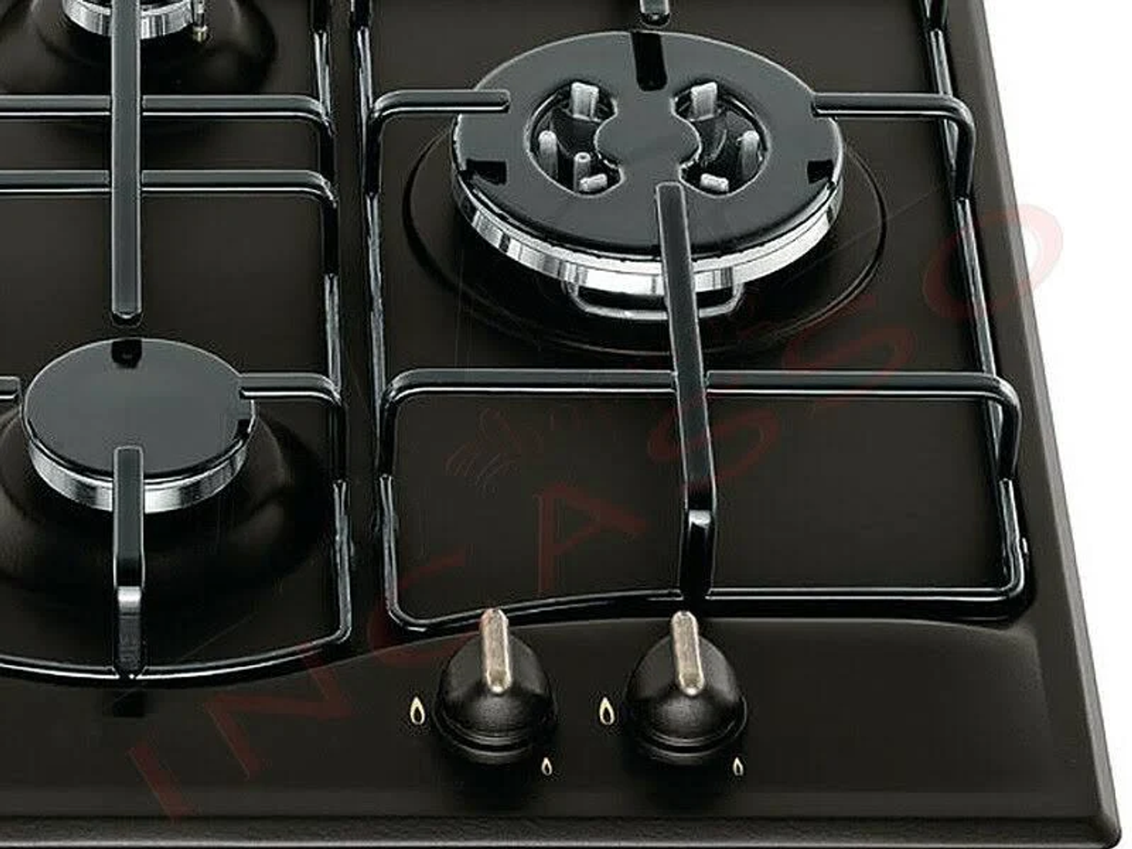 Czarna płyta indukcyjna z elementami dotykowymi i marką Hisense.