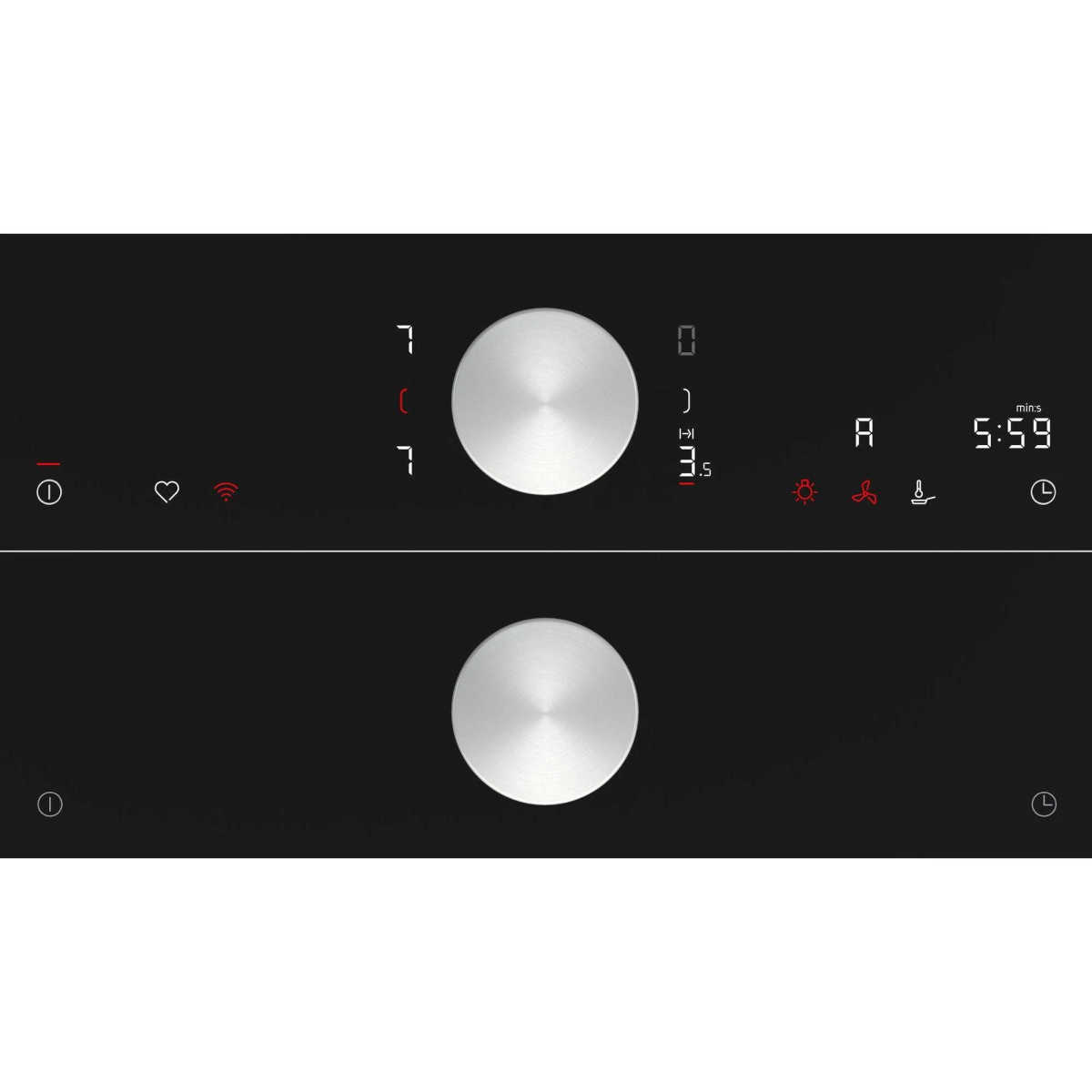 Primo piano del pannello di controllo di un forno nero con display digitale e pulsanti.