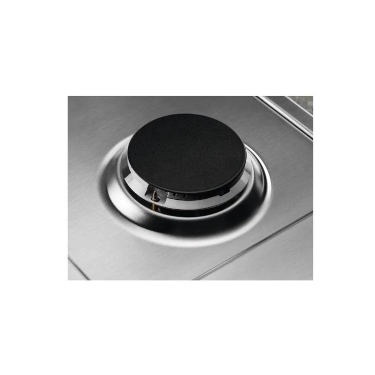 Czarna płyta grzewcza z palnikiem gazowym i niebieskimi płomieniami, z pokrętłem i tekstem.