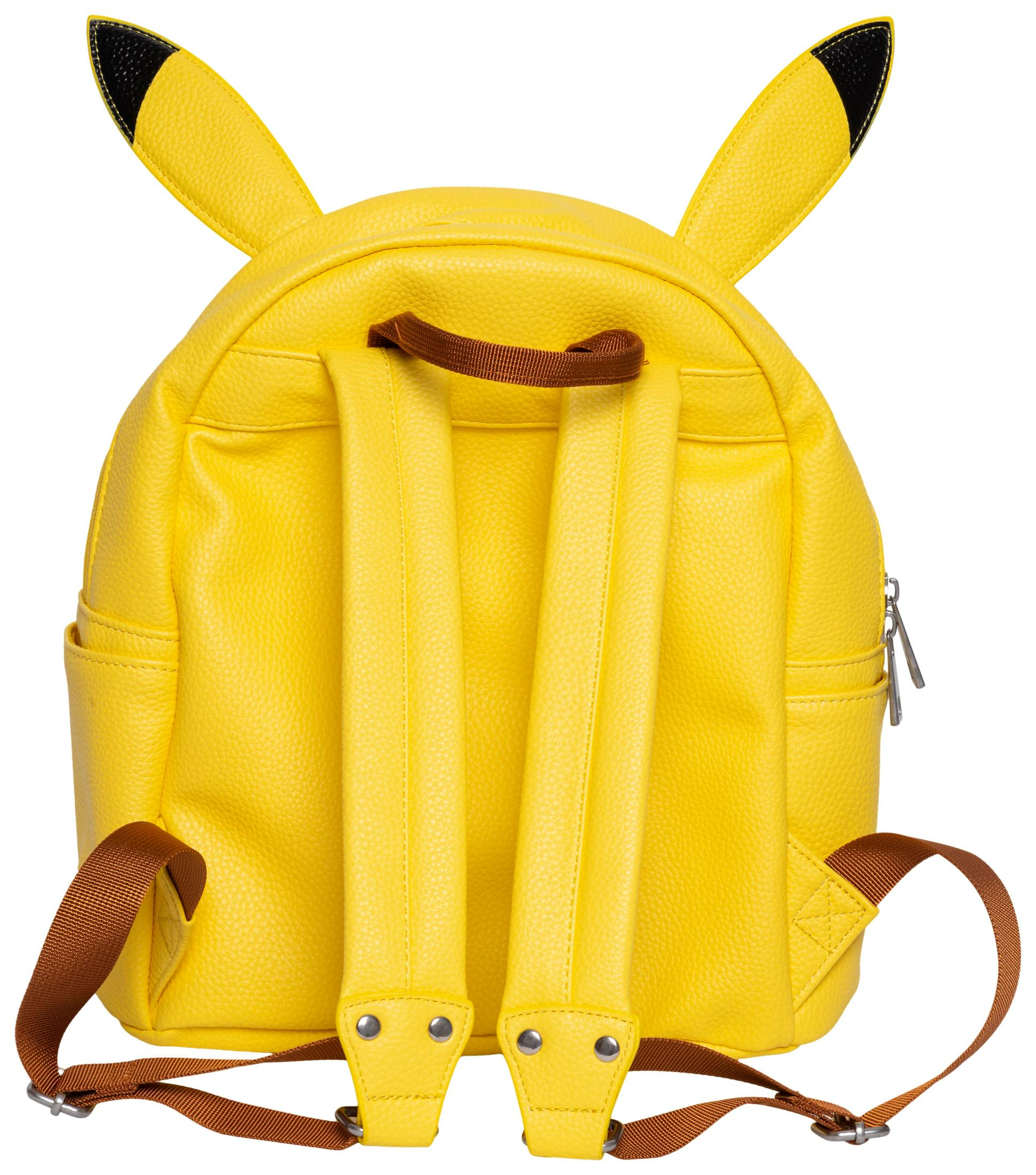 Gelber Pikachu-Rucksack mit schwarzen Ohren und braunen Trägern.