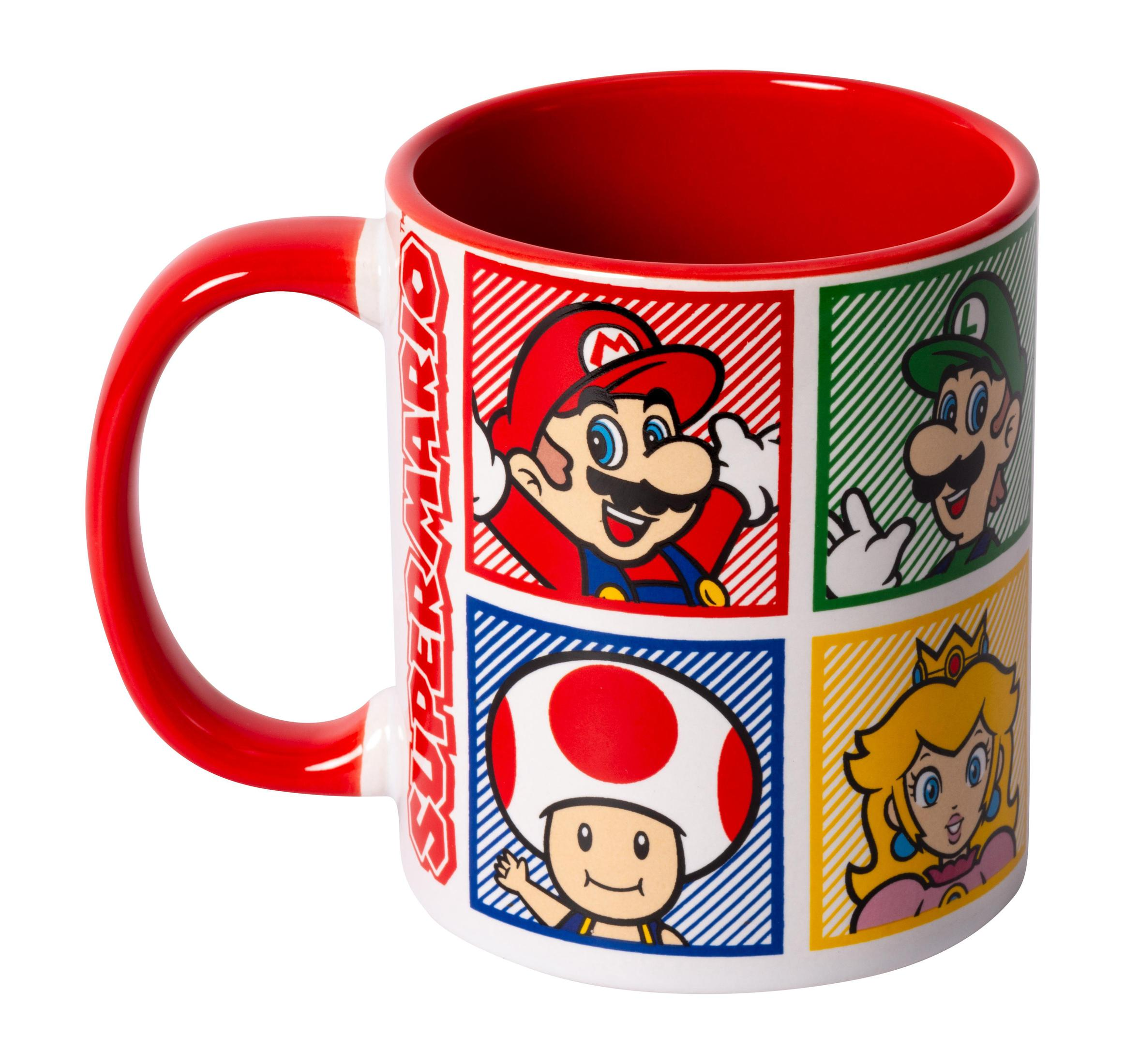 Eine Super Mario-Tasse mit Mario, Luigi, Toad und Peach in separaten Quadraten. Roter Griff.