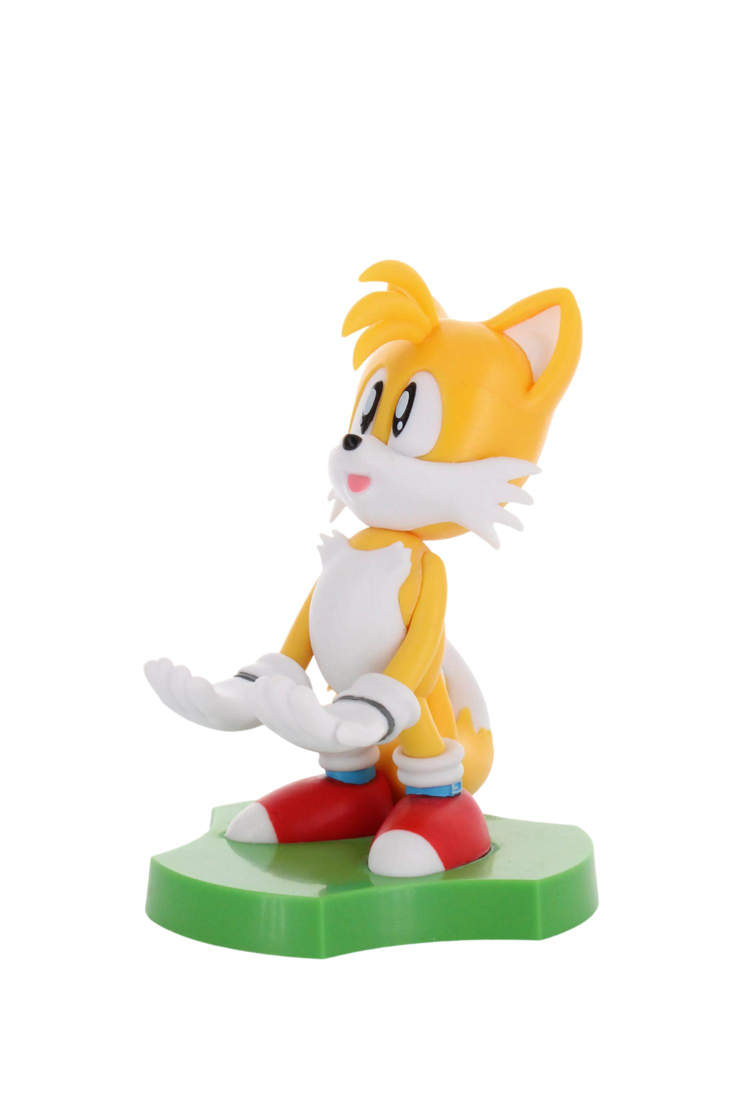Figurka Tails z Sonic the Hedgehog, żółte futro, białe rękawiczki, czerwone buty, zielona podstawa.