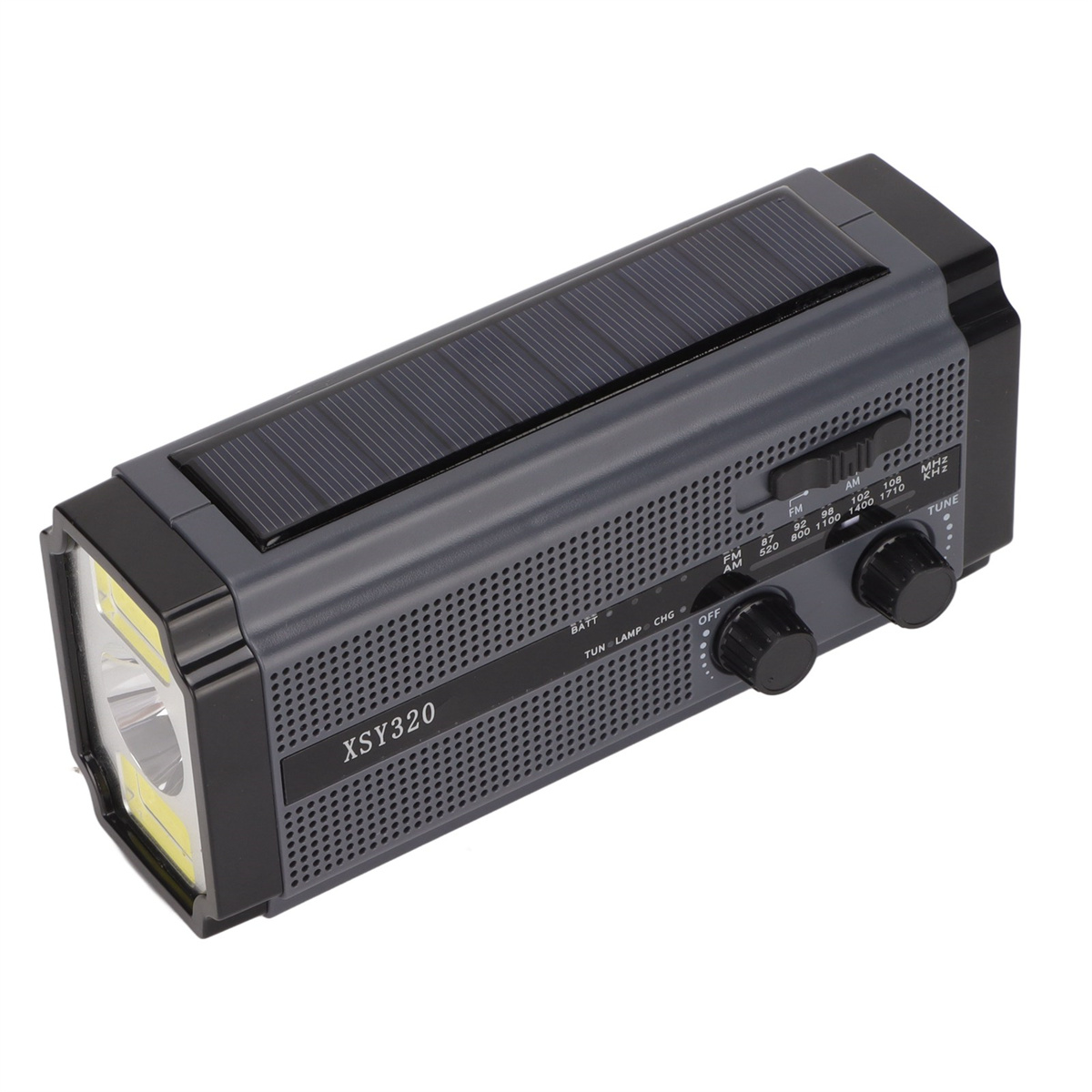 Ein graues Solarradio mit Taschenlampe, Knöpfen und Drehreglern. Text XSY320 ist sichtbar.
