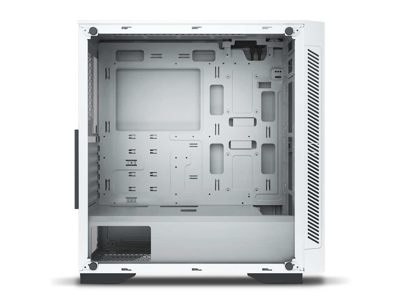 Ein leerer, weißer Computer-Tower wird gezeigt. Das Innere ist sichtbar. Das Gehäuse ist leer und sauber.