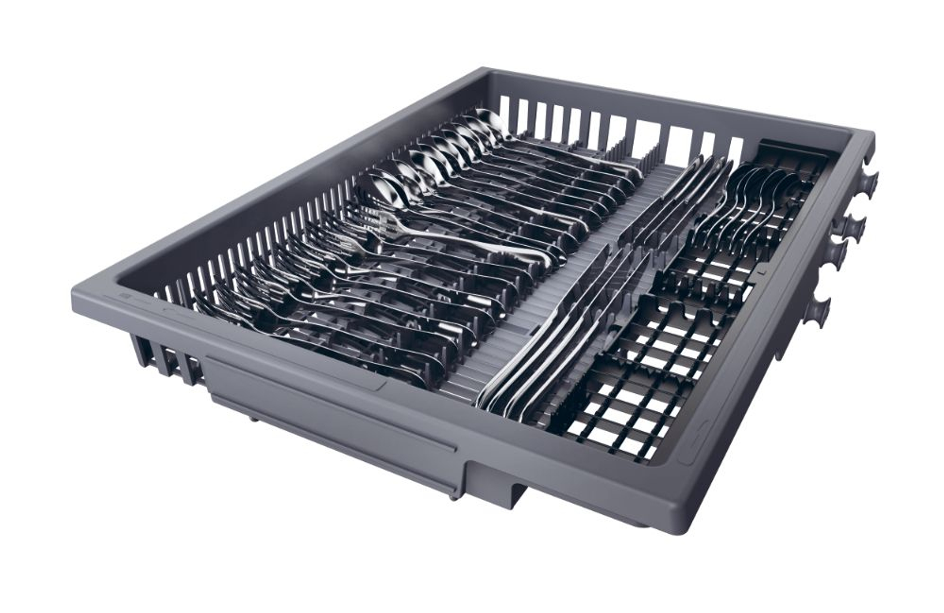 Kosz zmywarki ze starannie ułożonymi sztućcami. Widoczne widelce, łyżki i noże.