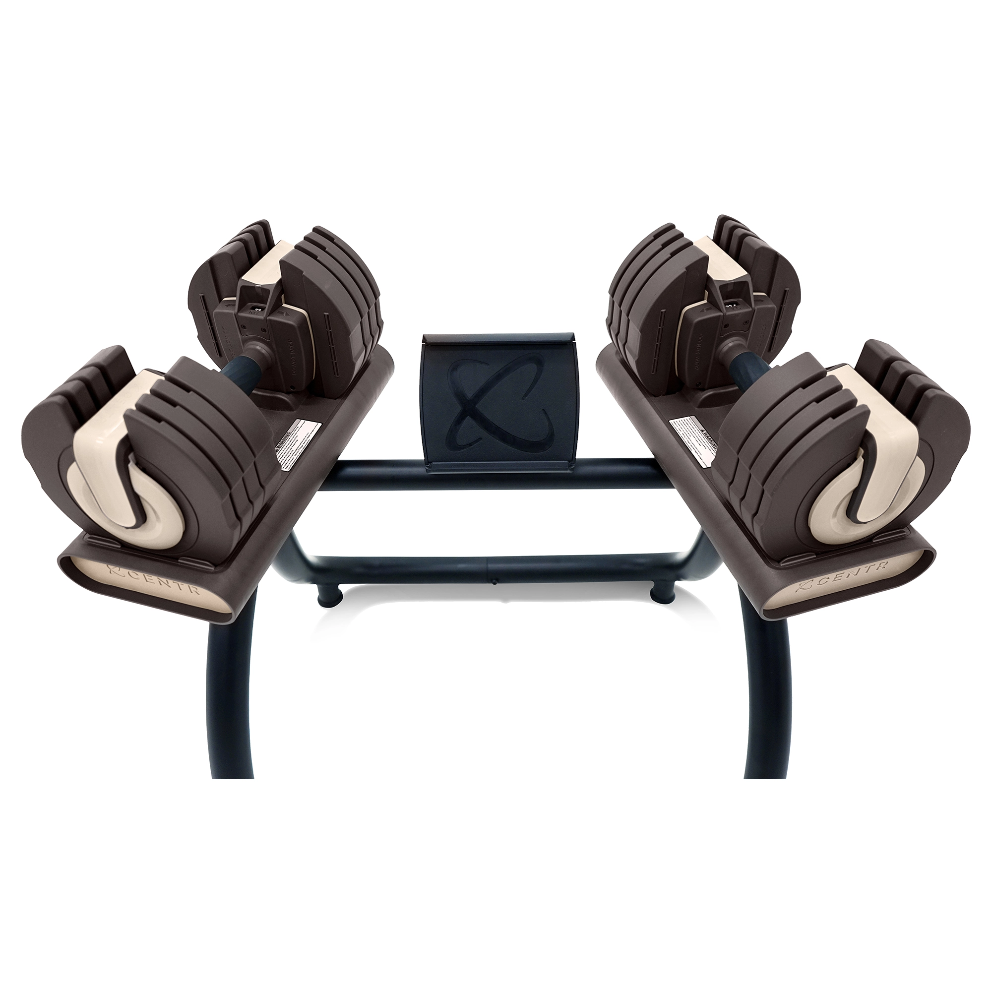 Twee verstelbare dumbbells op een standaard; bruine gewichten, zwarte standaard, witte achtergrond.