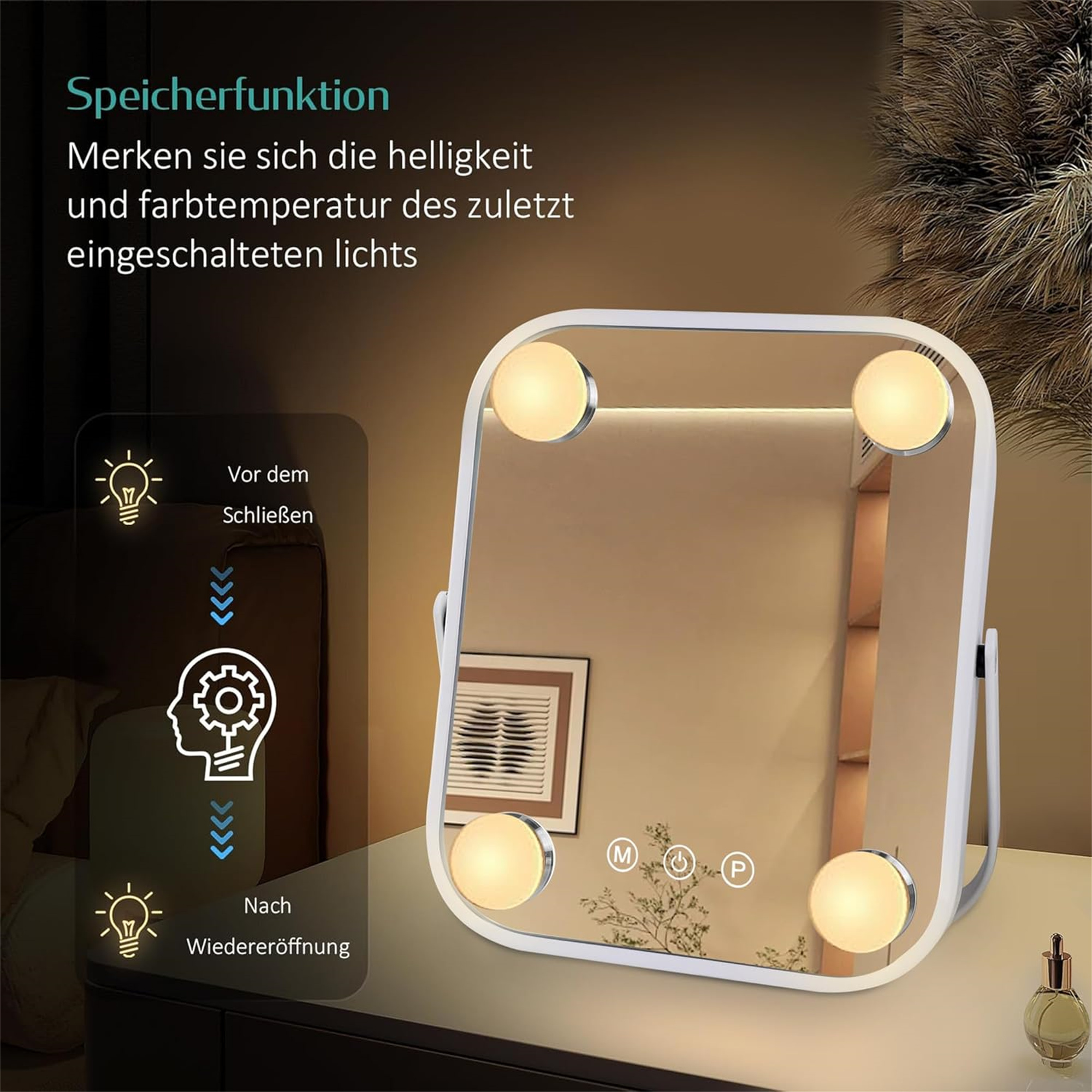 Ein weißer Schminkspiegel mit vier Lichtern. Der Hintergrund hat ein Bett und einen Tisch. Der Spiegel steht auf dem Tisch.