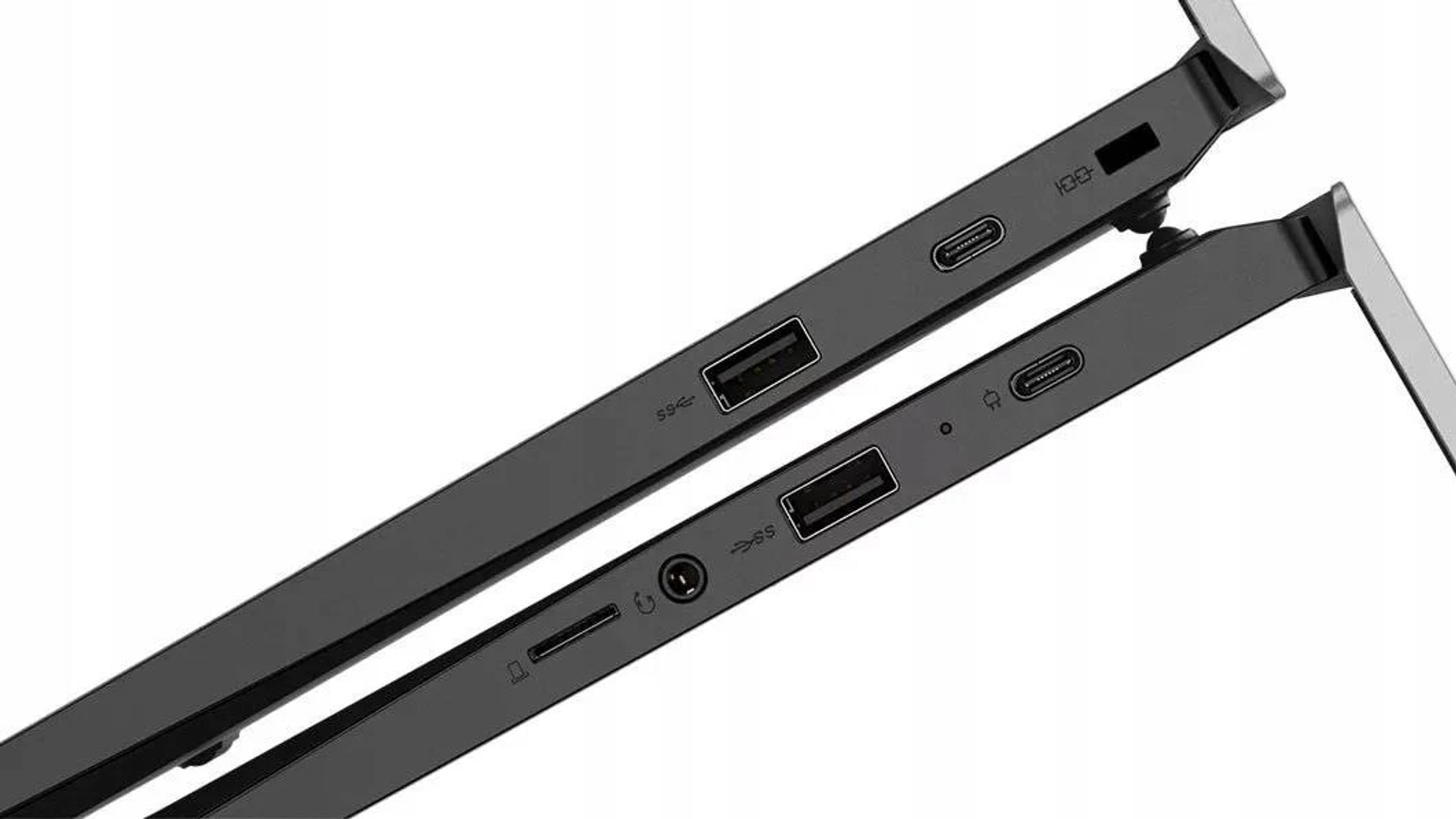 Primo piano di due laptop neri, porte visibili. USB, HDMI e altre porte sono mostrate.
