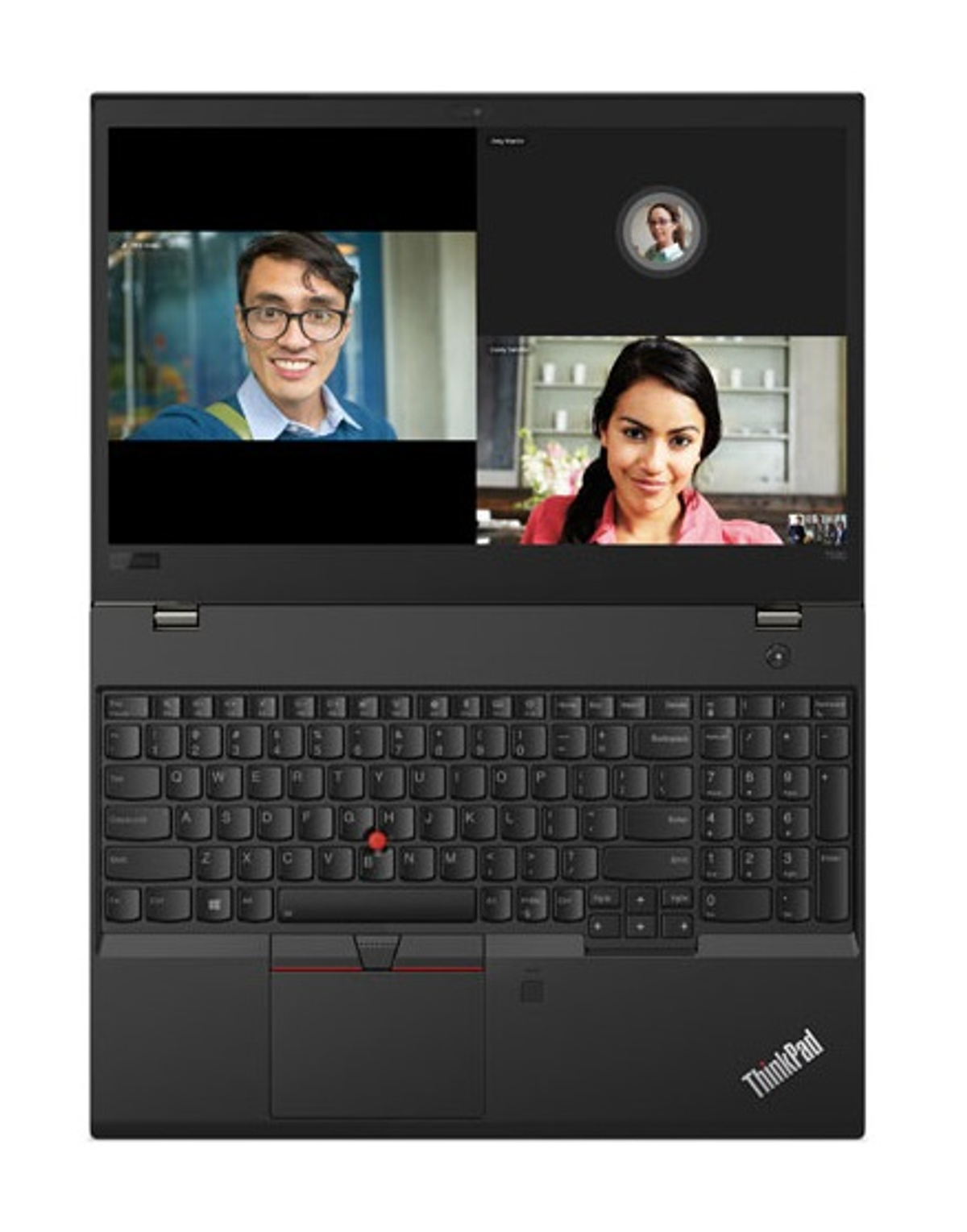 Portátil ThinkPad negro, abierto, mostrando videollamada. Tres personas en pantalla.