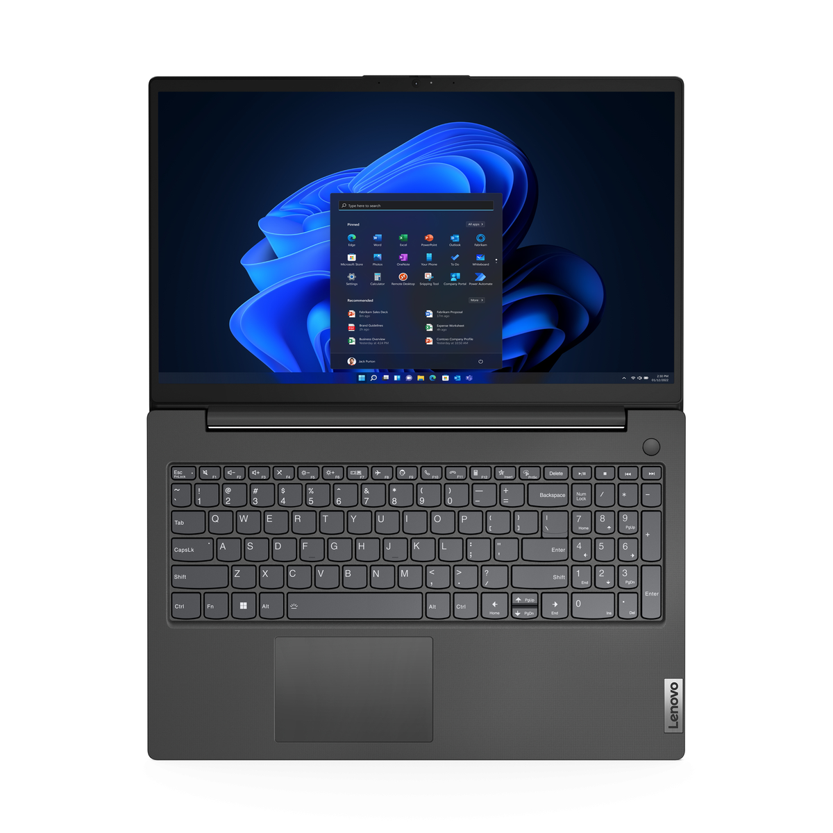 Un laptop Lenovo grigio aperto su sfondo bianco. Mostra l'interfaccia di Windows 11.