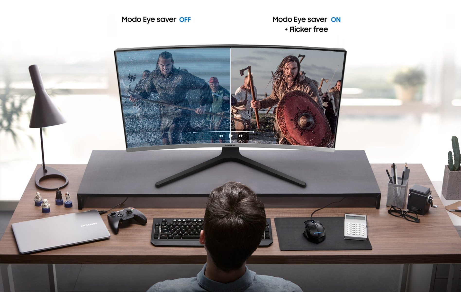 Una persona che utilizza un monitor curvo, confrontando la modalità Eye Saver on e off.
