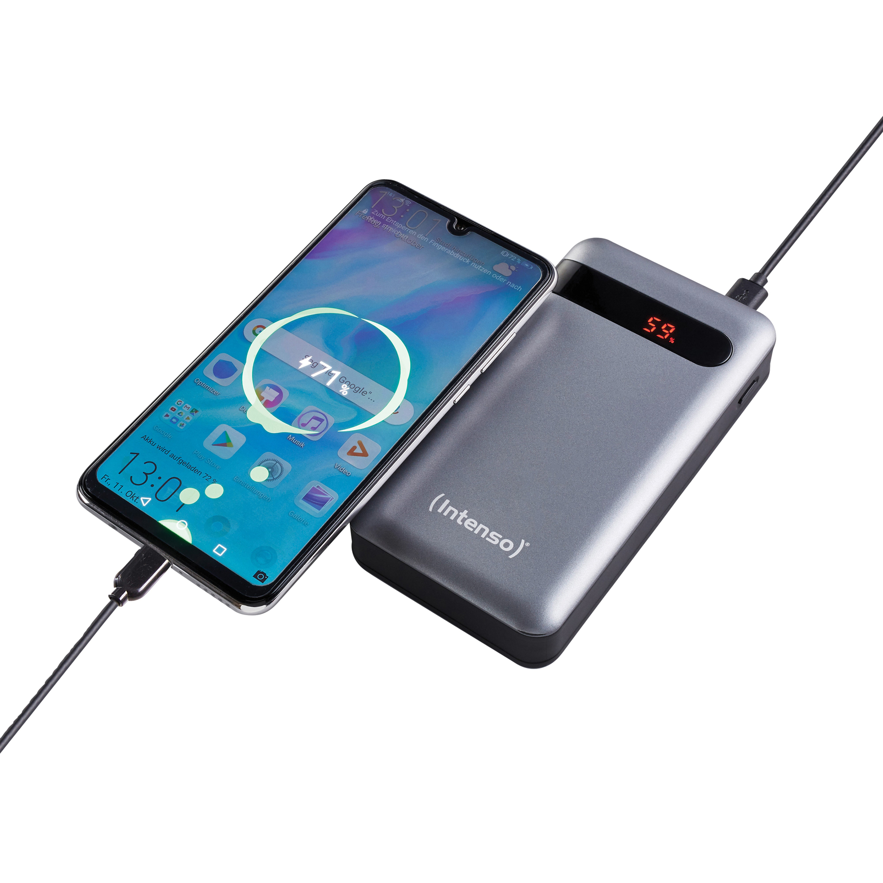Een zwarte smartphone die oplaadt op een grijze powerbank. De bank toont 59% en de tijd.