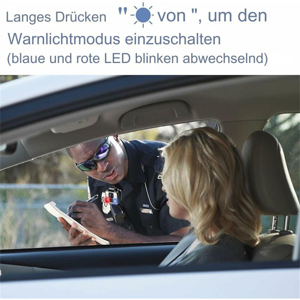Ein Polizist gibt einer Frau in einem Auto einen Strafzettel. Der Text auf Deutsch steht über ihnen.