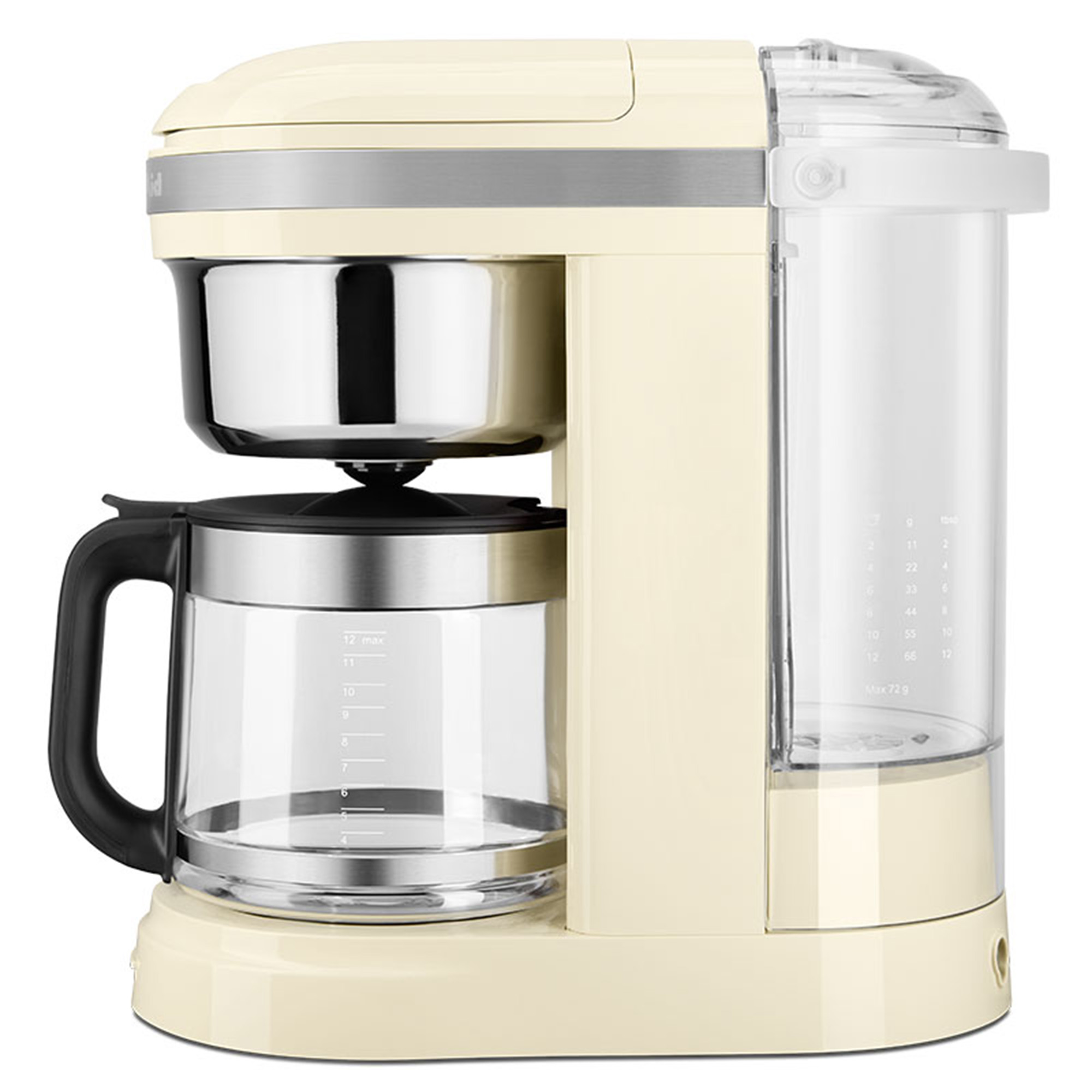Cremefarbene Kaffeemaschine mit Glaskaraffe, Wasserbehälter und schwarzem Griff.