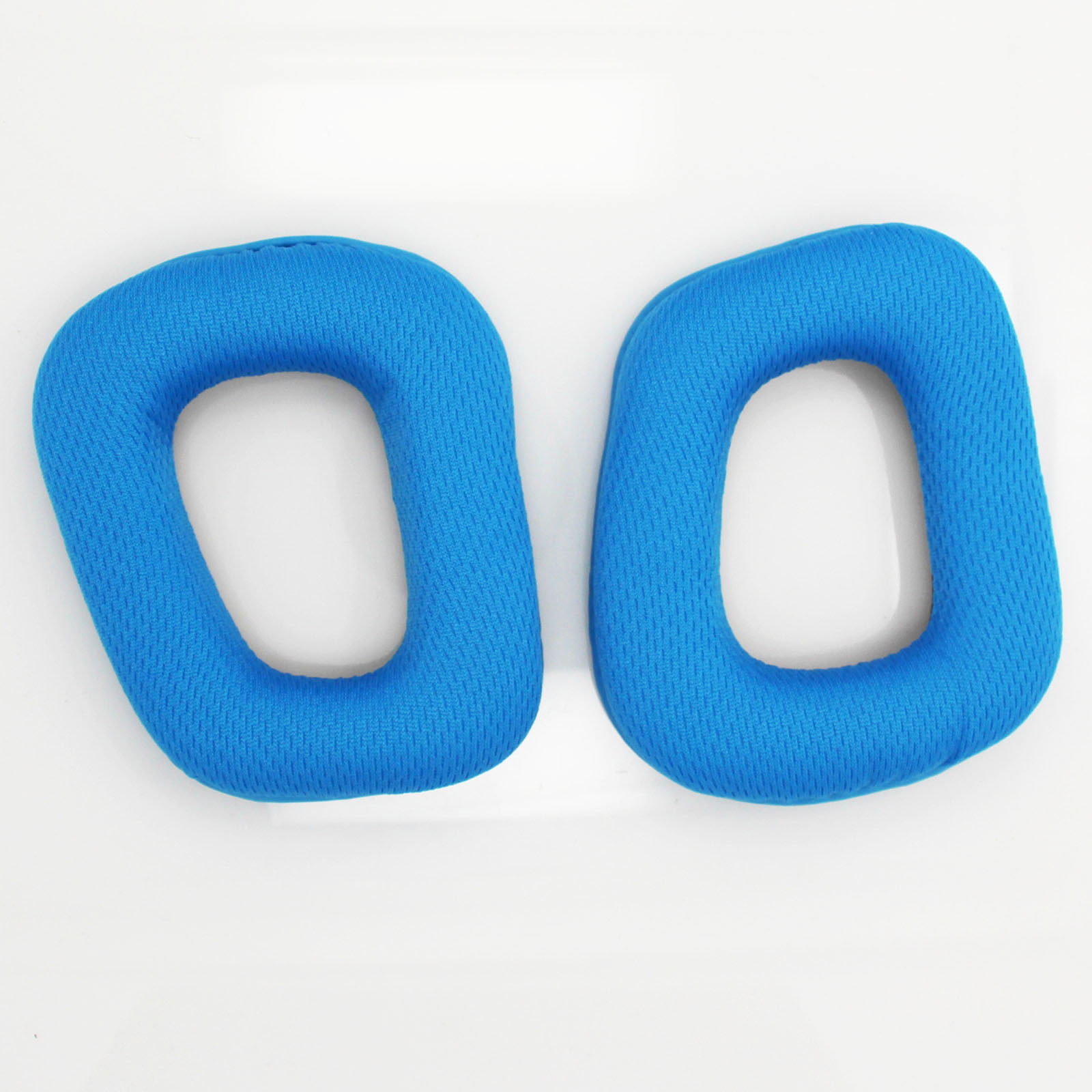 Zwei blaue, oval geformte Ohrpolster.