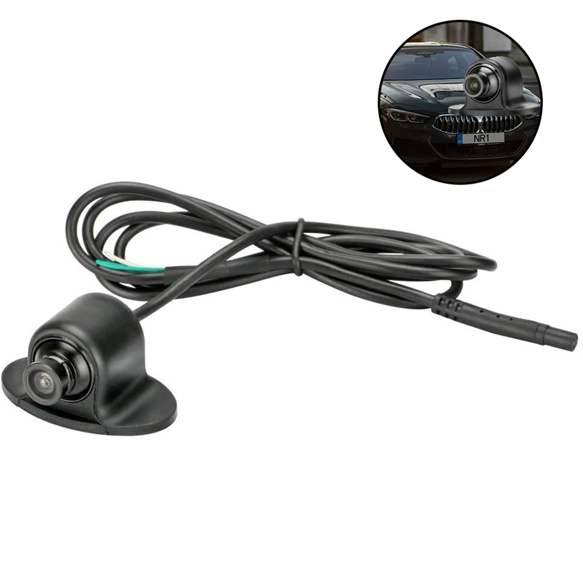 Eine schwarze Autokamera mit einem schwarzen Kabel. Im Hintergrund ist ein Auto zu sehen.