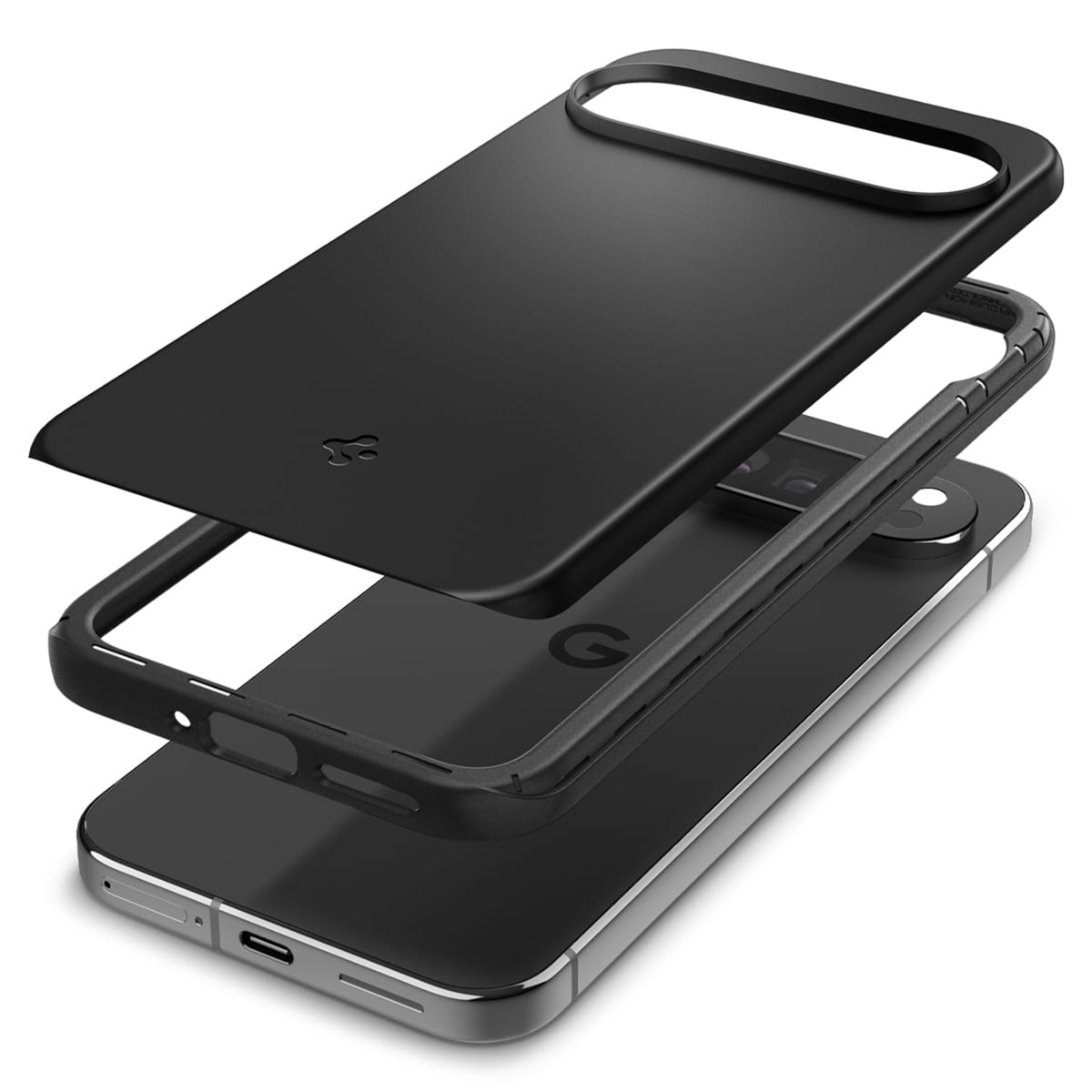 Zerlegte Handyhülle, schwarz mit Kameraausschnitt, auf weißer Oberfläche, mit Telefon.