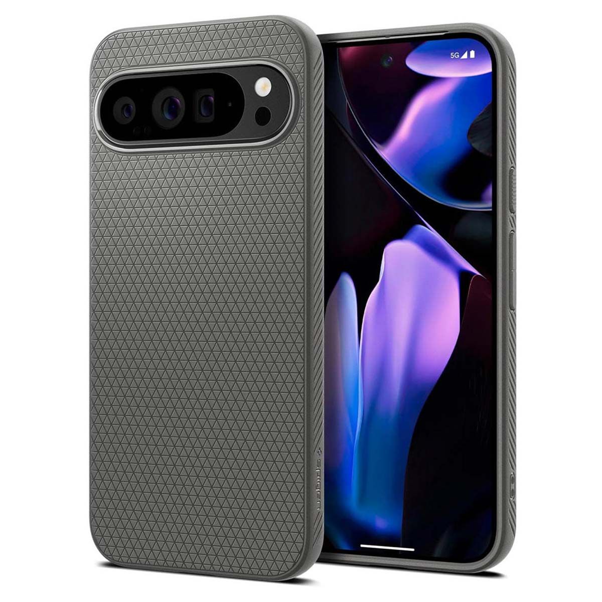 Grijze telefoonhoes met een telefoon erin. Hoes heeft een gestructureerd oppervlak. Telefoon heeft meerdere camera's.