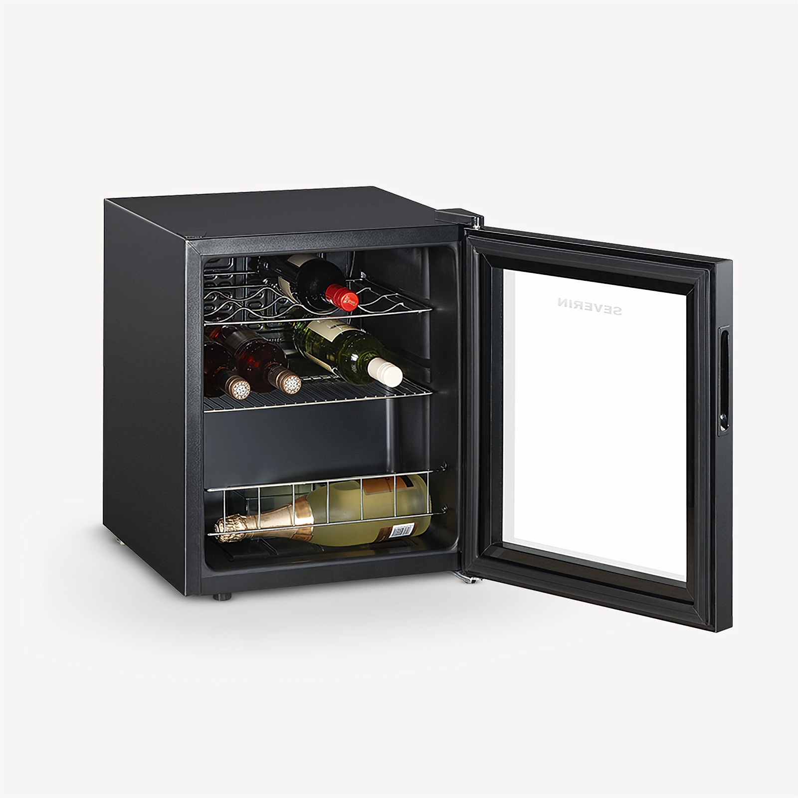 Un refrigeratore di vino nero con bottiglie di vino all'interno, la porta è aperta.