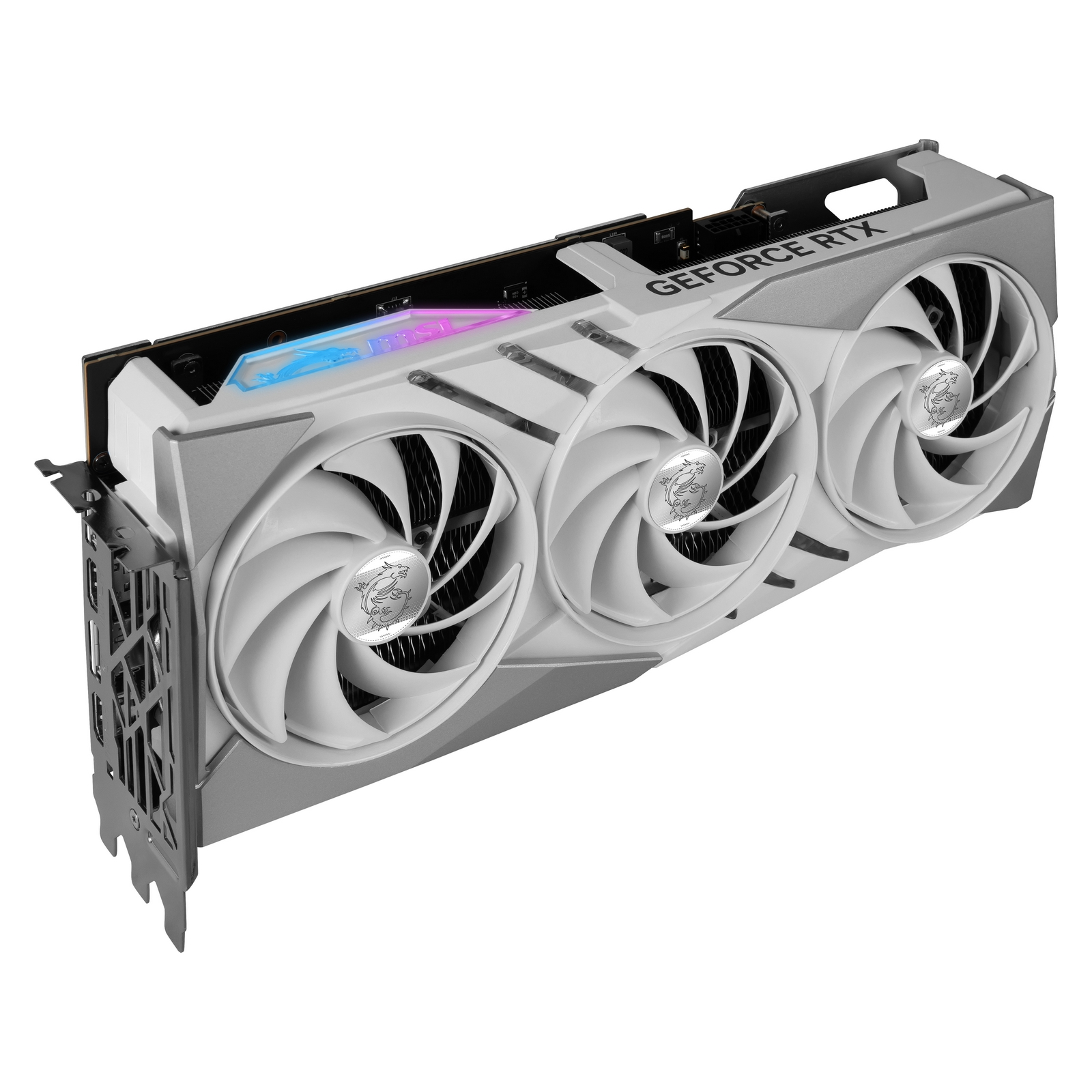 Weiße und graue MSI GeForce RTX Grafikkarte. Drei Lüfter sichtbar. Weißer Hintergrund.