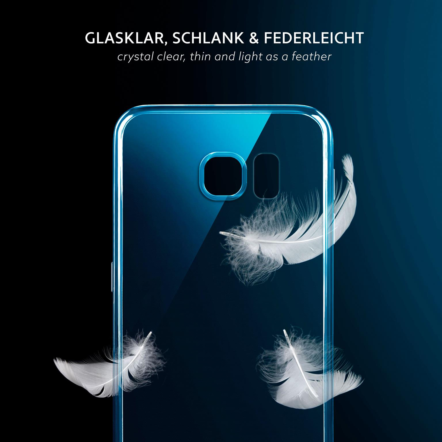 Transparente blaue Handyhülle mit Federn. Drei weiße Federn schweben um das Telefon.