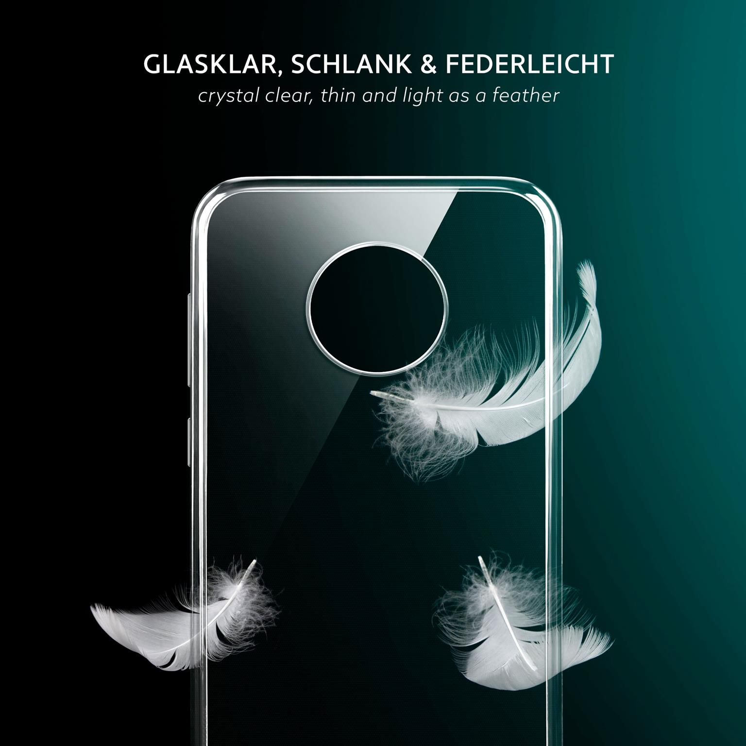 Transparente Handyhülle mit Federn. Die Handyhülle befindet sich auf grünem Hintergrund.