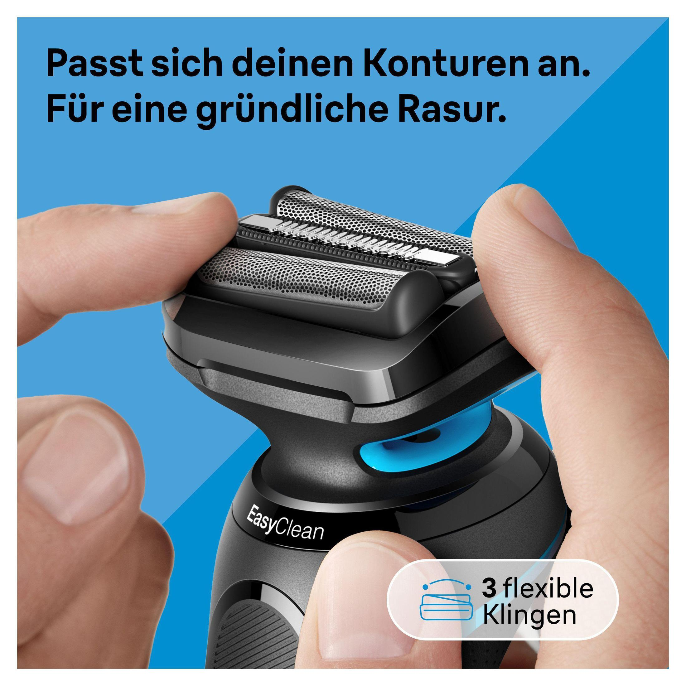 Ein Mann benutzt einen Elektrorasierer, Nahaufnahme. Text: „3 flexible Klingen“. Blaue Akzente sind sichtbar.