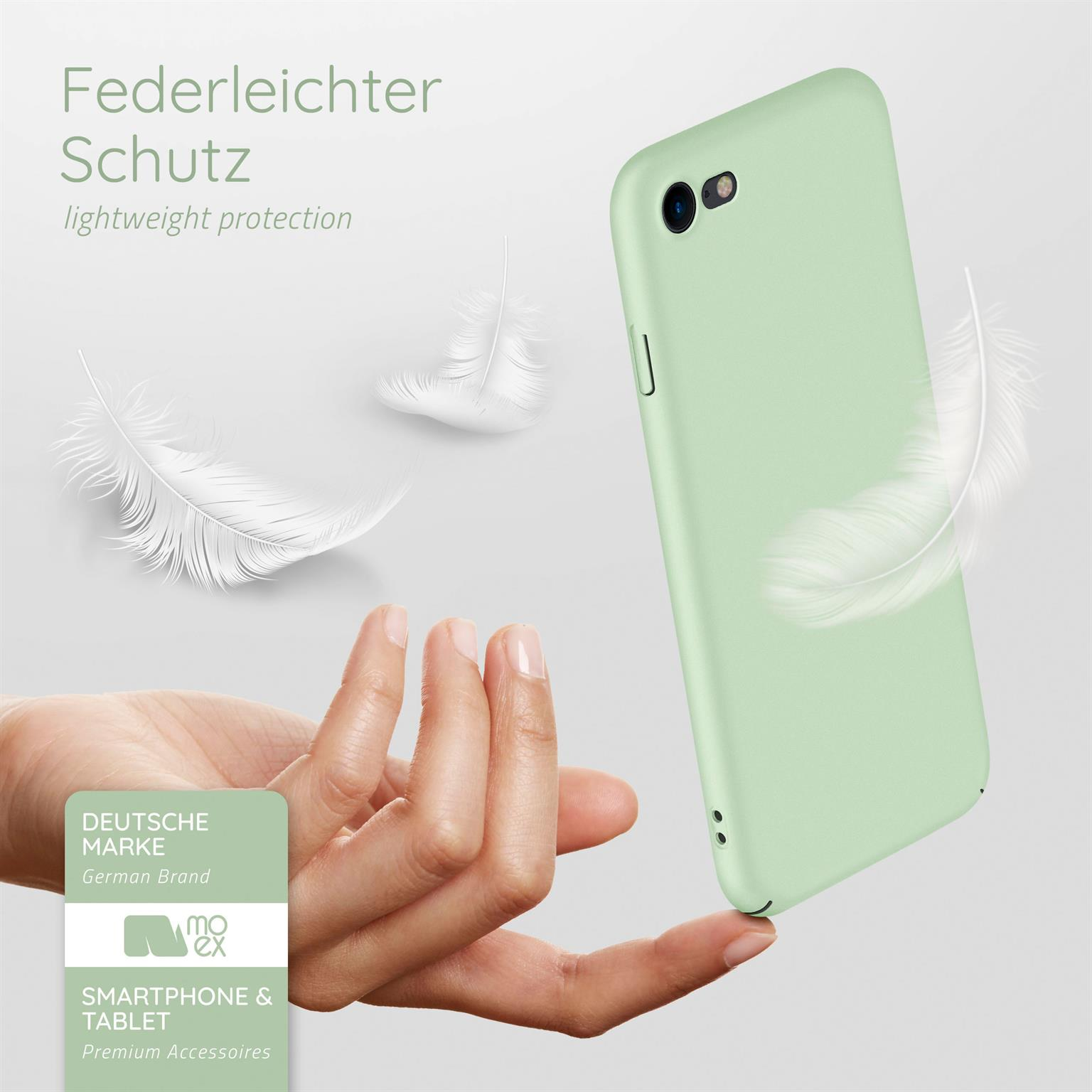 Grüne Handyhülle mit Federn, die darum schweben.