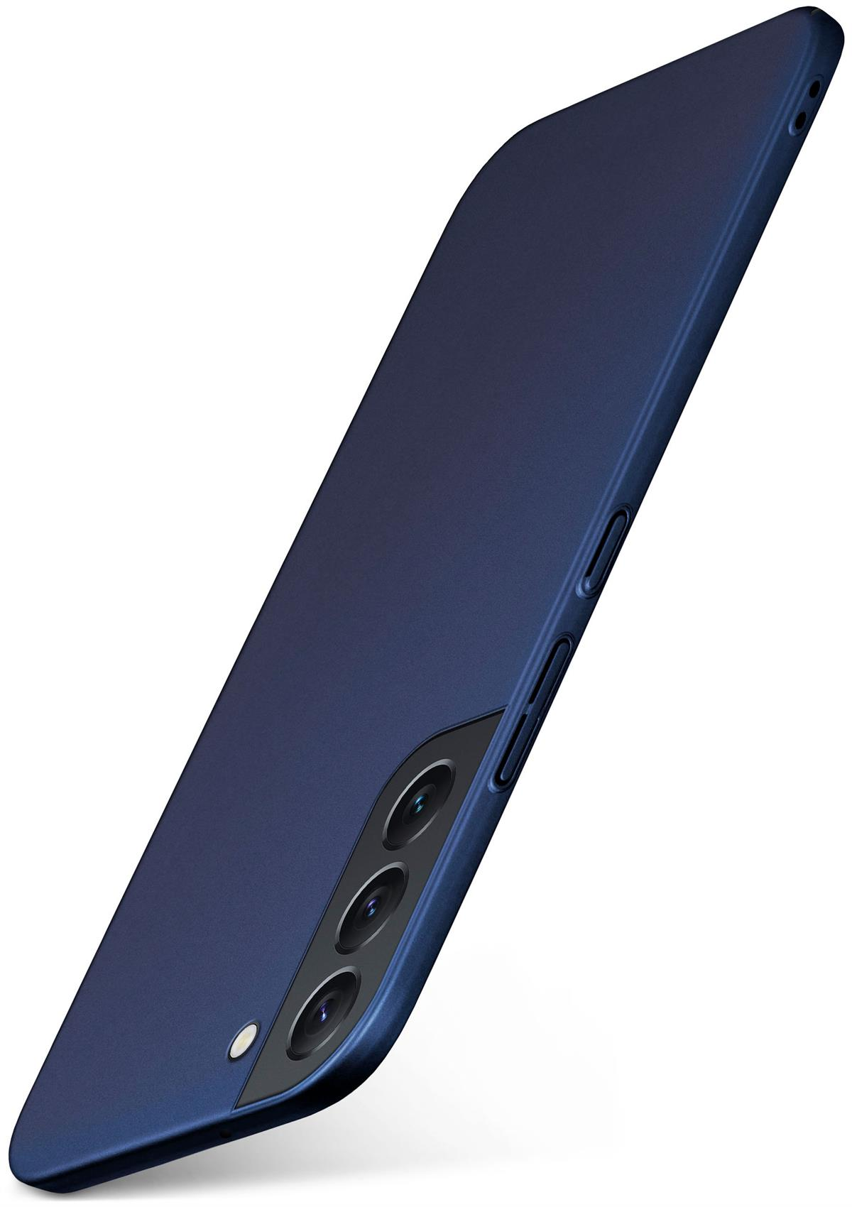 Eine dunkelblaue Handyhülle mit mehreren Kameraausschnitten und Knöpfen. Das Telefon ist angewinkelt.