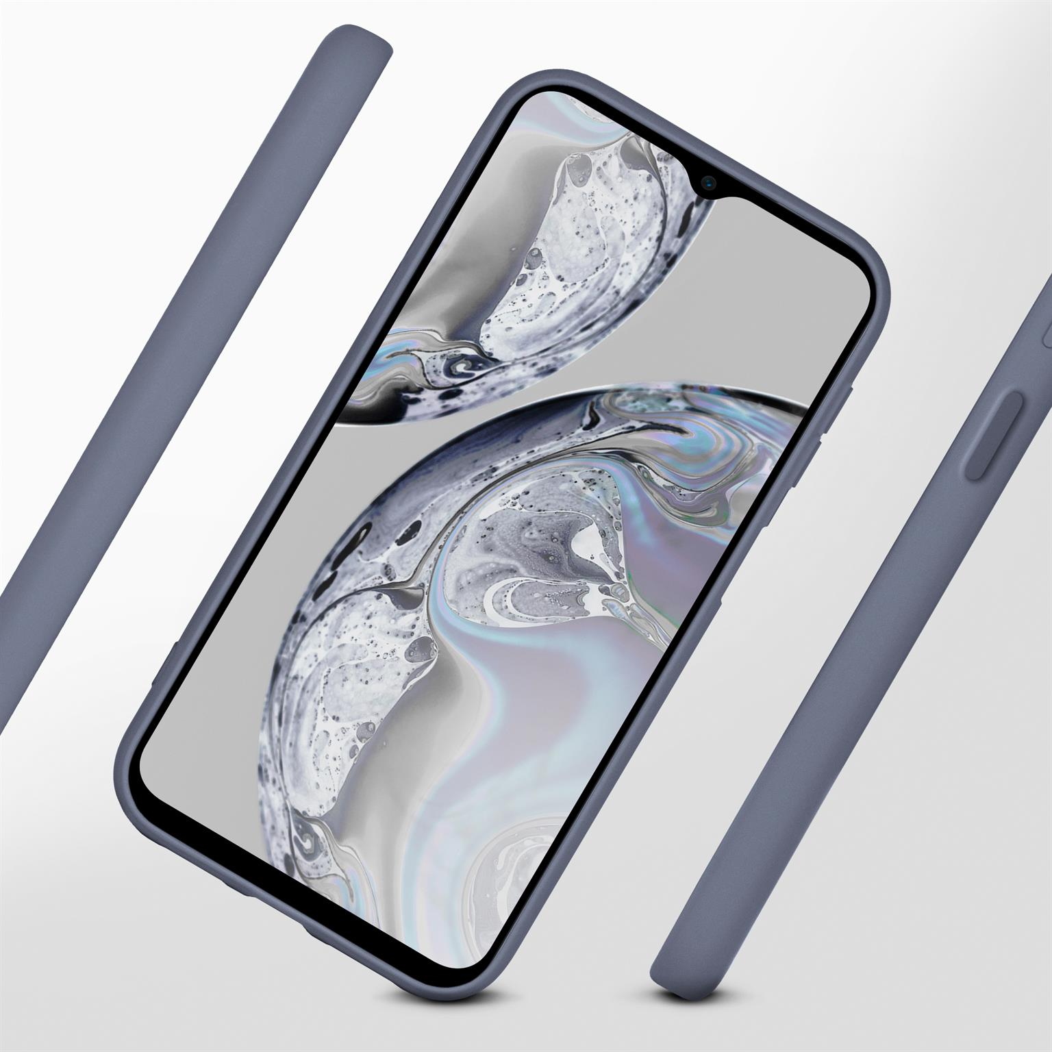 Telefon in blauer Hülle schräg. Hülle und Telefonmerkmale sind sichtbar. Hintergrund ist grau.