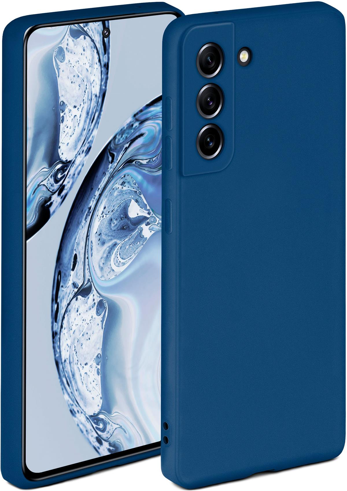 Marineblaue Handyhülle mit einem Telefon darin. Das Telefon zeigt einen verschwommenen Hintergrund.