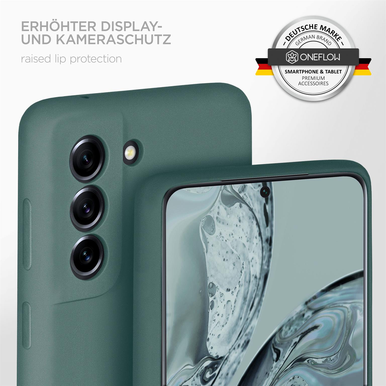 Nahaufnahme von zwei Handyhüllen. Eine ist auf einem Telefon. Die Hüllen sind grün, mit Oneflow-Logo.