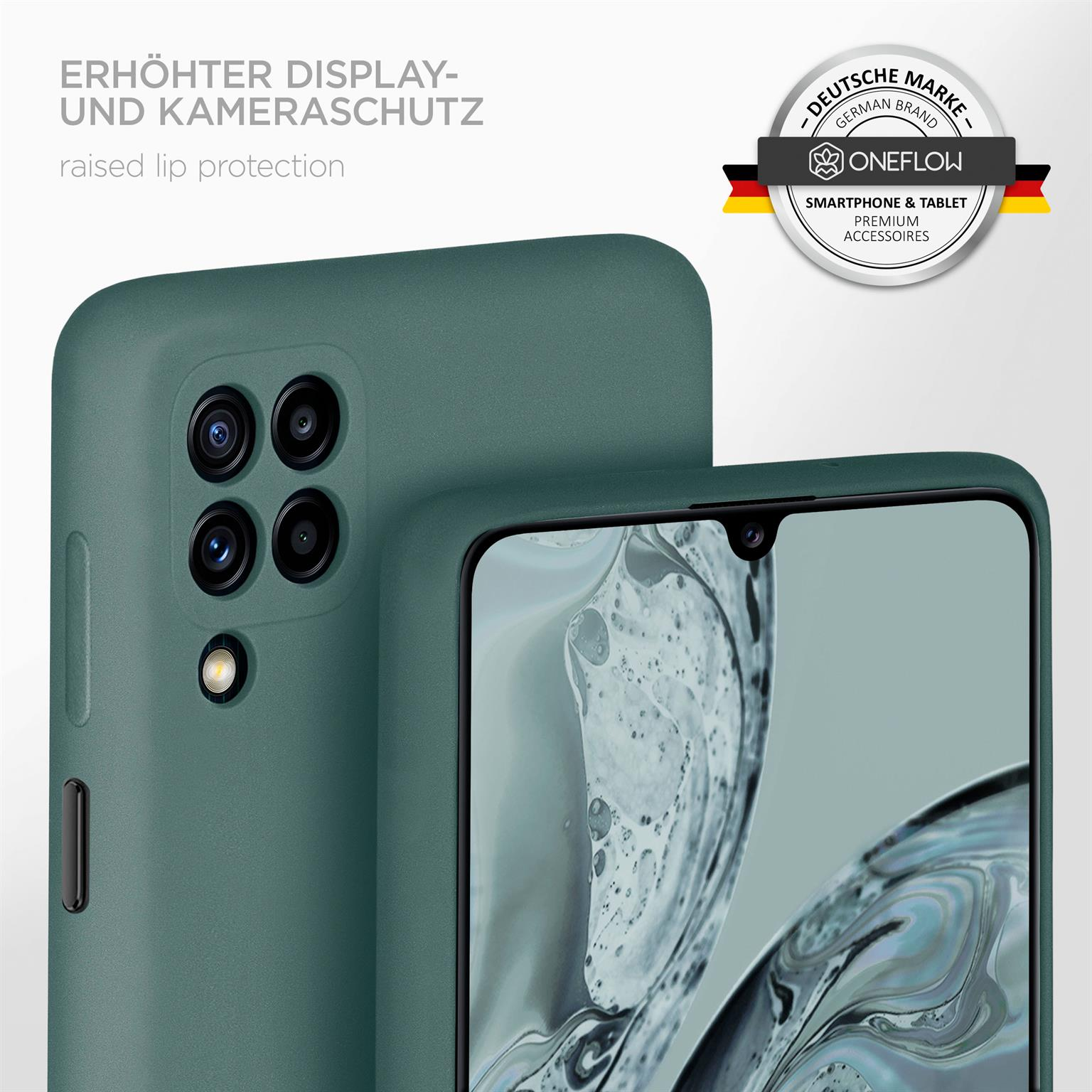 Grüne Handyhülle auf dem Telefon, Nahaufnahme. Der Hintergrund zeigt das Markenlabel.