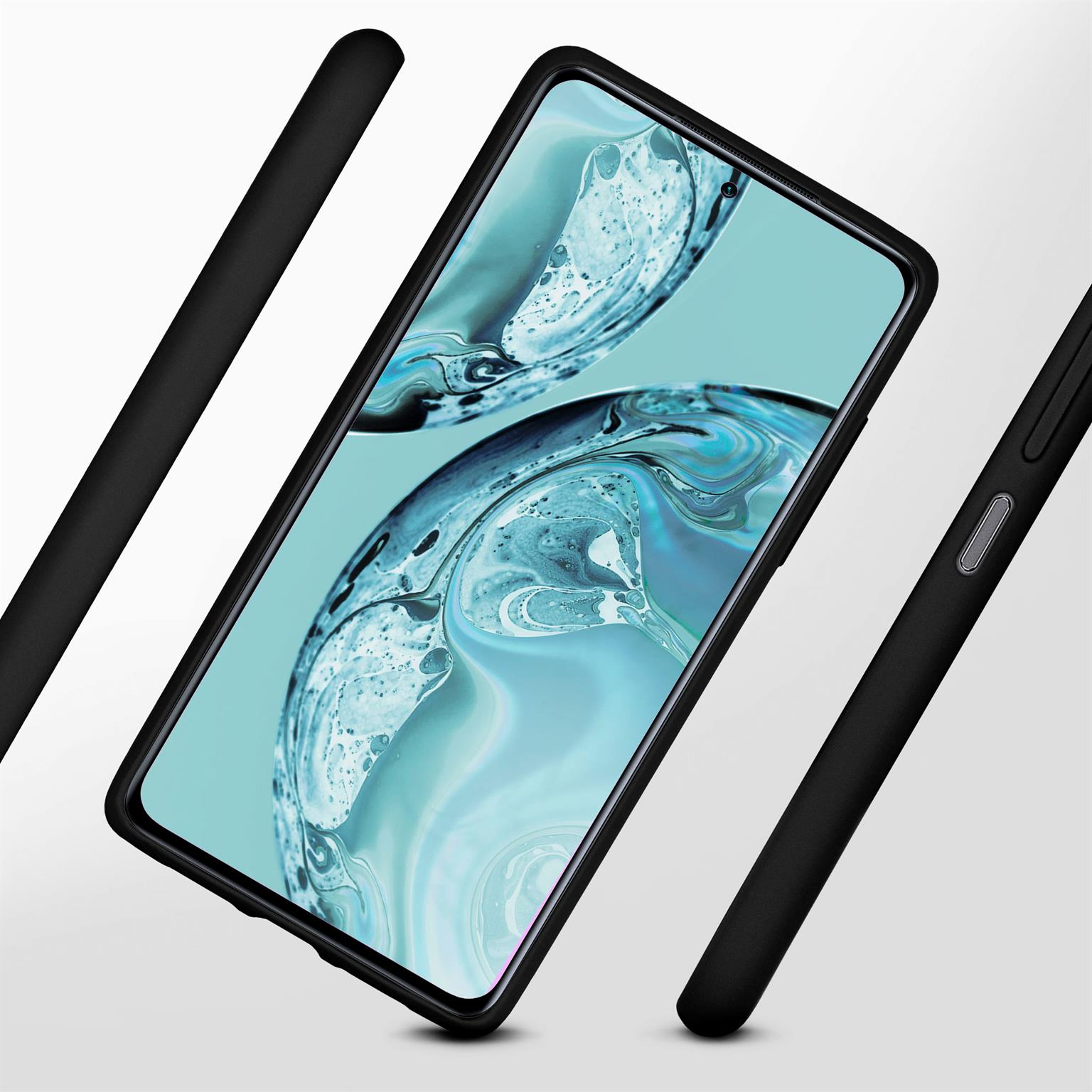 Schwarzes Telefon in Hülle, angewinkelter Blick, weißer Hintergrund.
