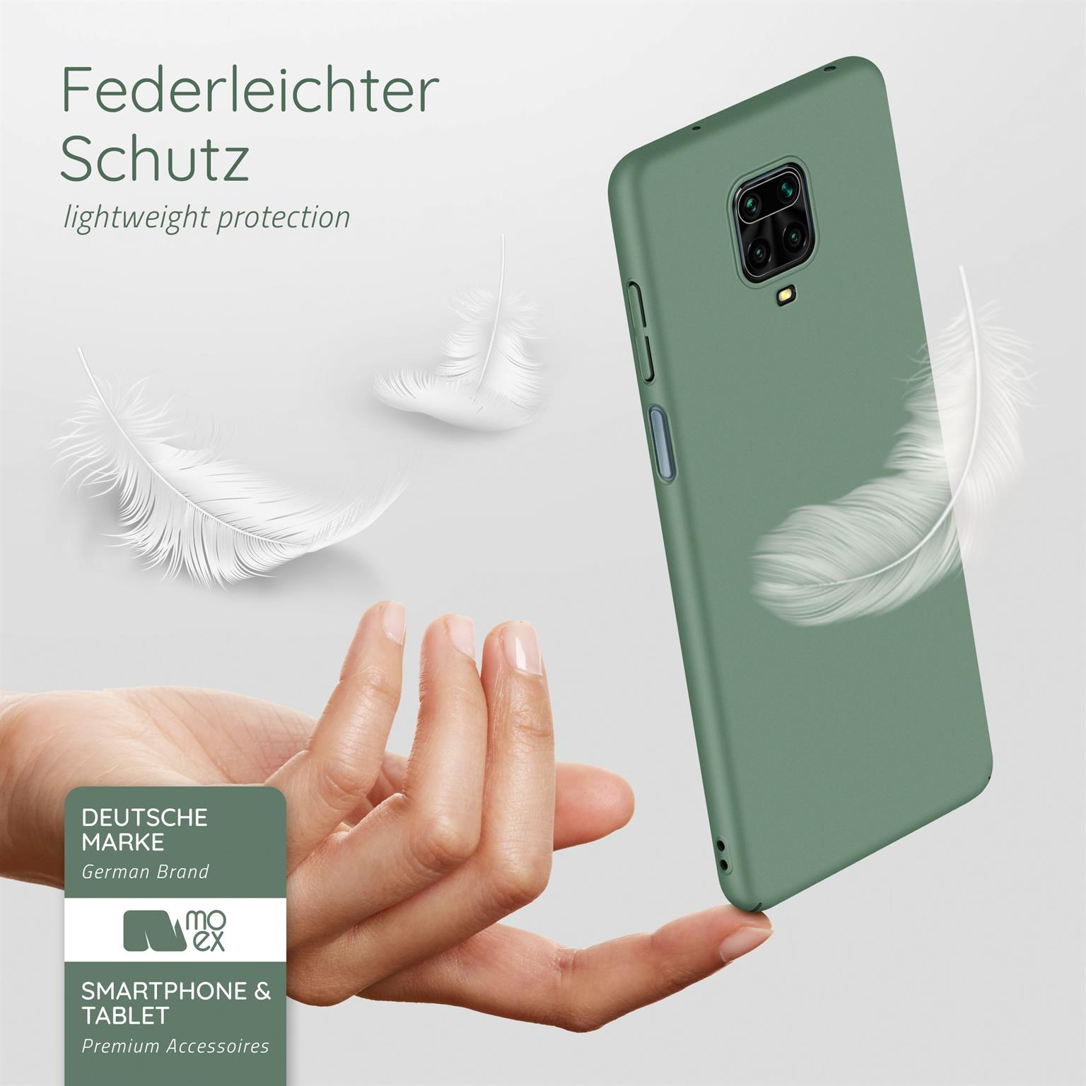 Eine Hand hält eine grüne Handyhülle mit einem Telefon darin. Federn schweben. Text erscheint.