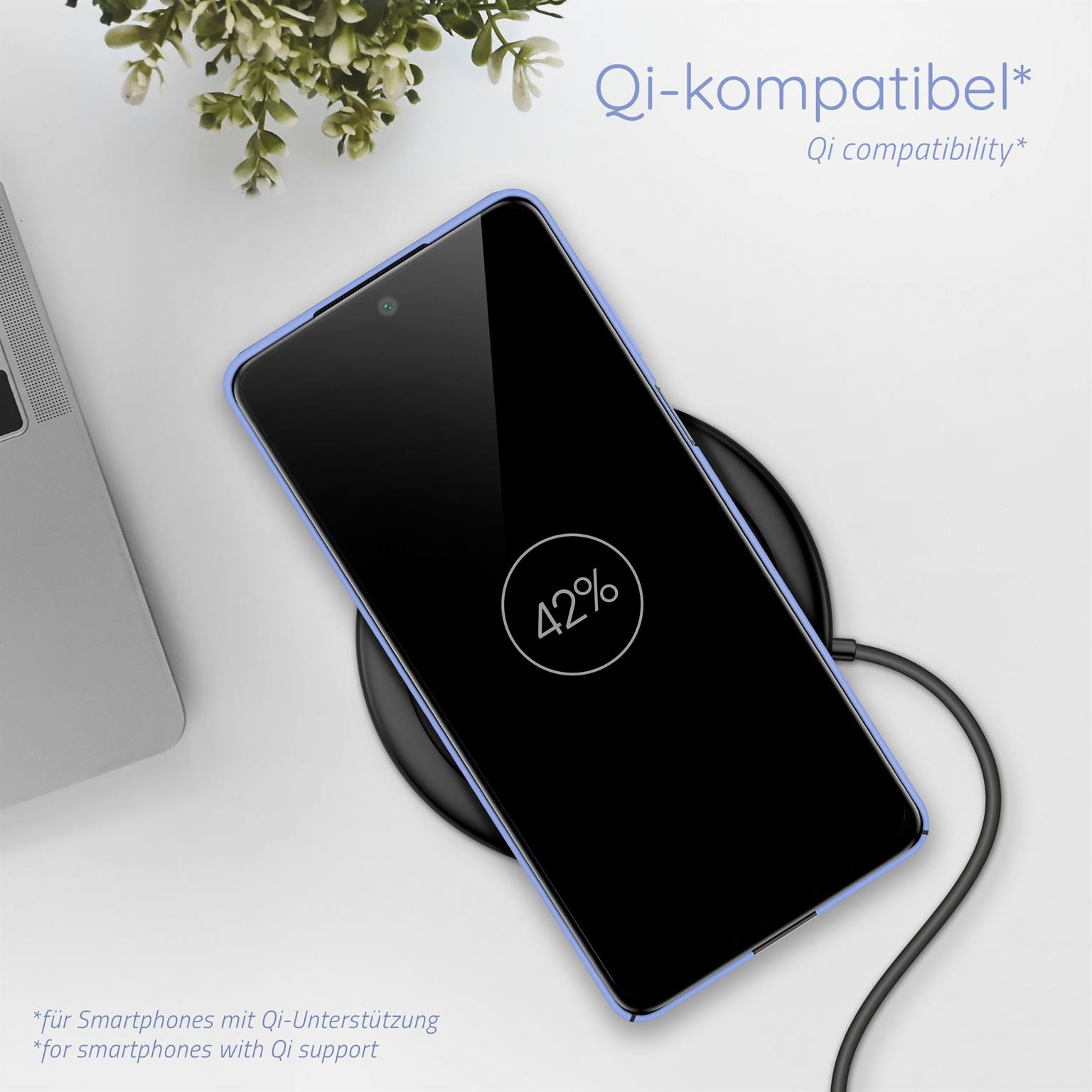 Telefon lädt kabellos. Anzeige zeigt 42%.