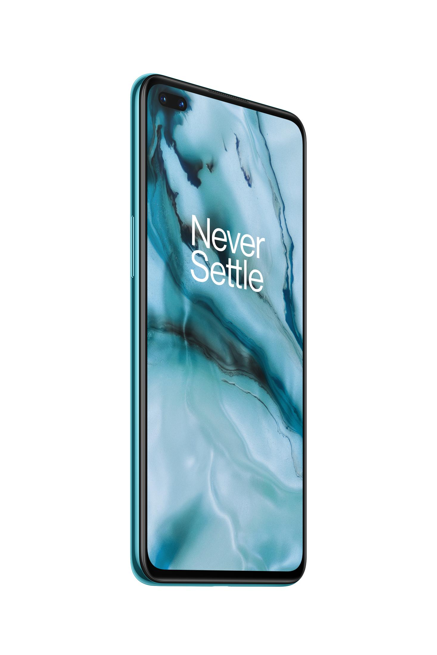 Uno smartphone turchese con le parole 'Never Settle' sullo schermo, su sfondo bianco.