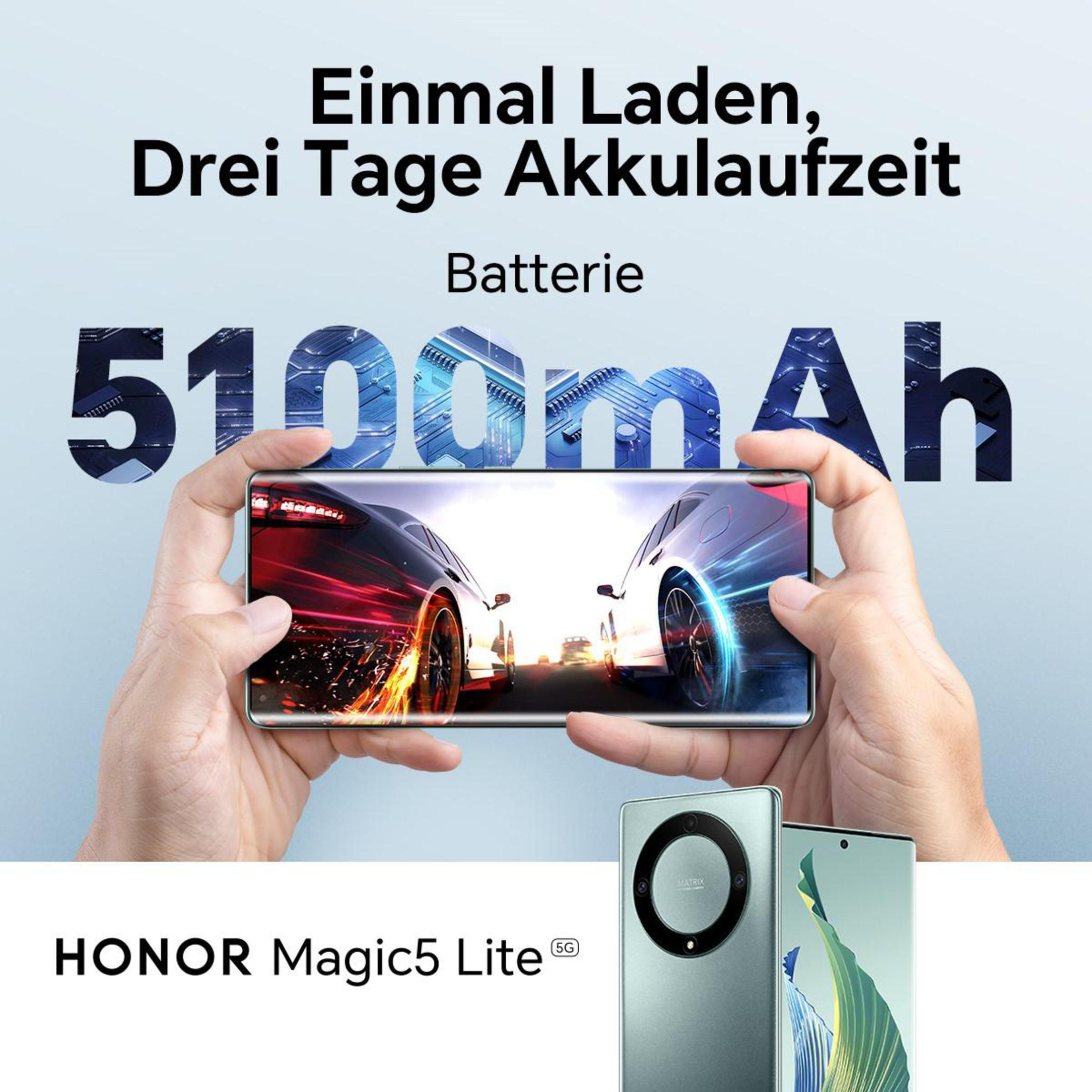 Ręce trzymające telefon z widokiem sceny wyścigu. Tekst: bateria 5100mAh.