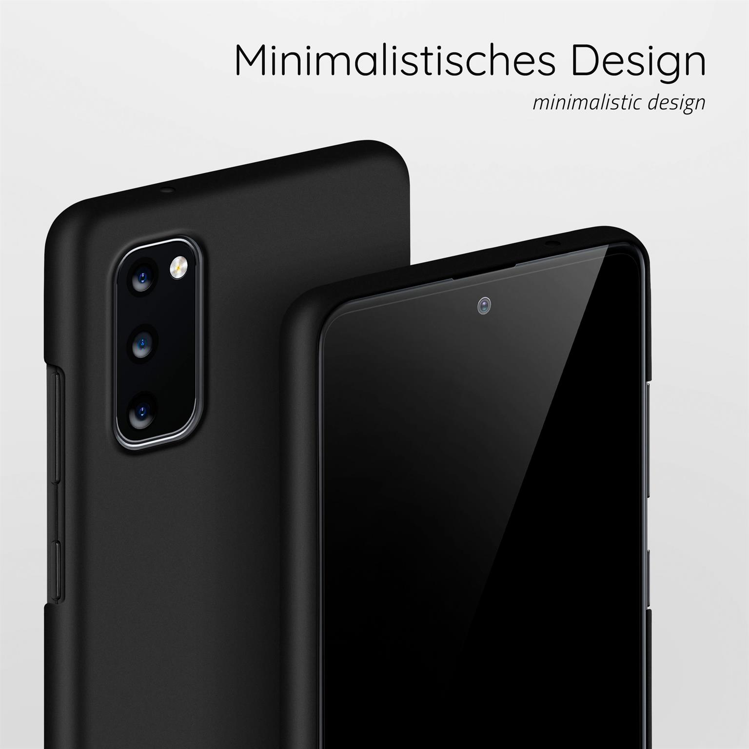 Zwei schwarze Handyhüllen auf weißem Hintergrund. Minimalistisches Design.