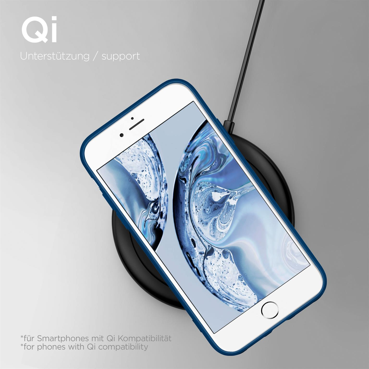 Ein Telefon auf einem kabellosen Ladegerät. Das Telefon hat eine blaue Hülle. Qi-Unterstützung.