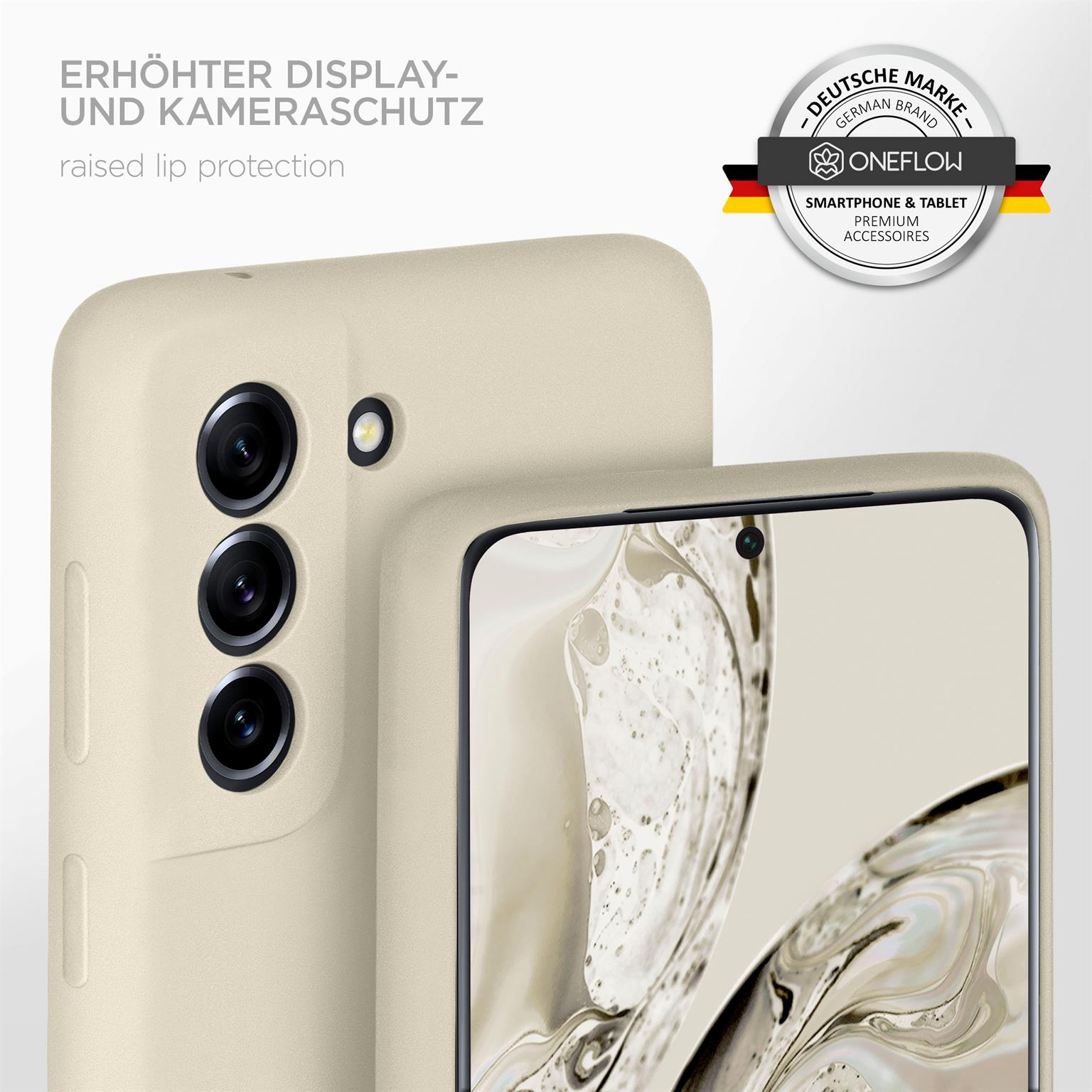 Ein Smartphone in einer beigefarbenen Hülle mit erhöhter Lippe und Schutzring um die Kamera.