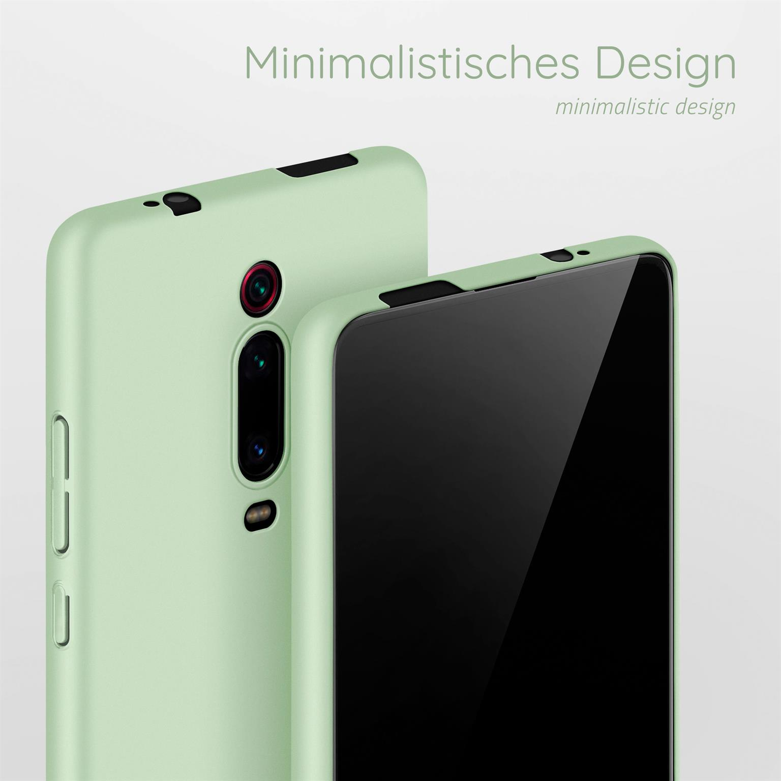 Zwei Handyhüllen, eine auf einem Telefon. Die Handyhülle ist grün und hat Kamera und Bildschirm sichtbar.