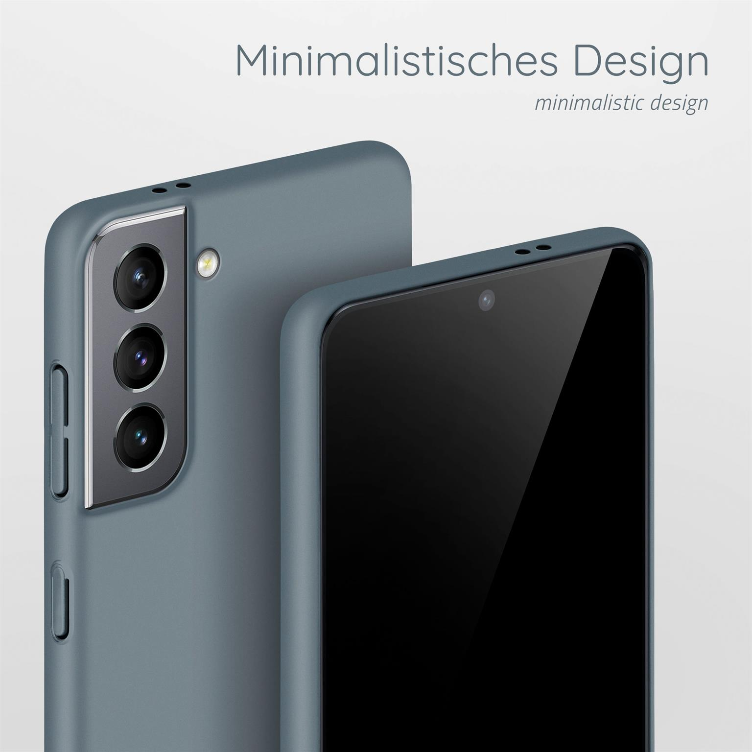 Zwei blaue Handyhüllen. Eine ist auf einem Telefon mit Kameras, die andere leer. Beide haben ein minimalistisches Design.