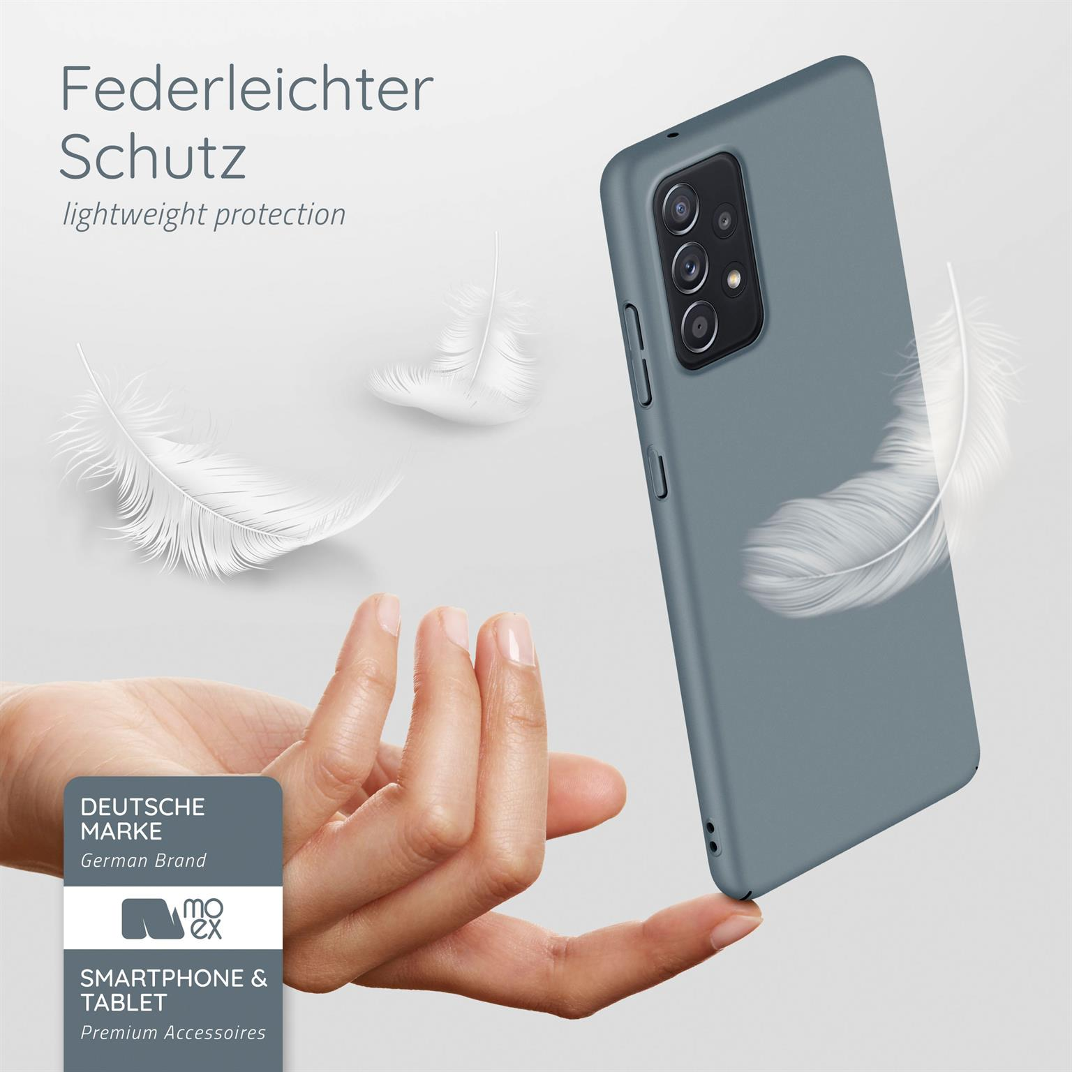 Eine Hand hält eine graue Handyhülle. Drei weiße Federn schweben vor dem Telefon. Der Text lautet "Leichtgewicht-Schutz".