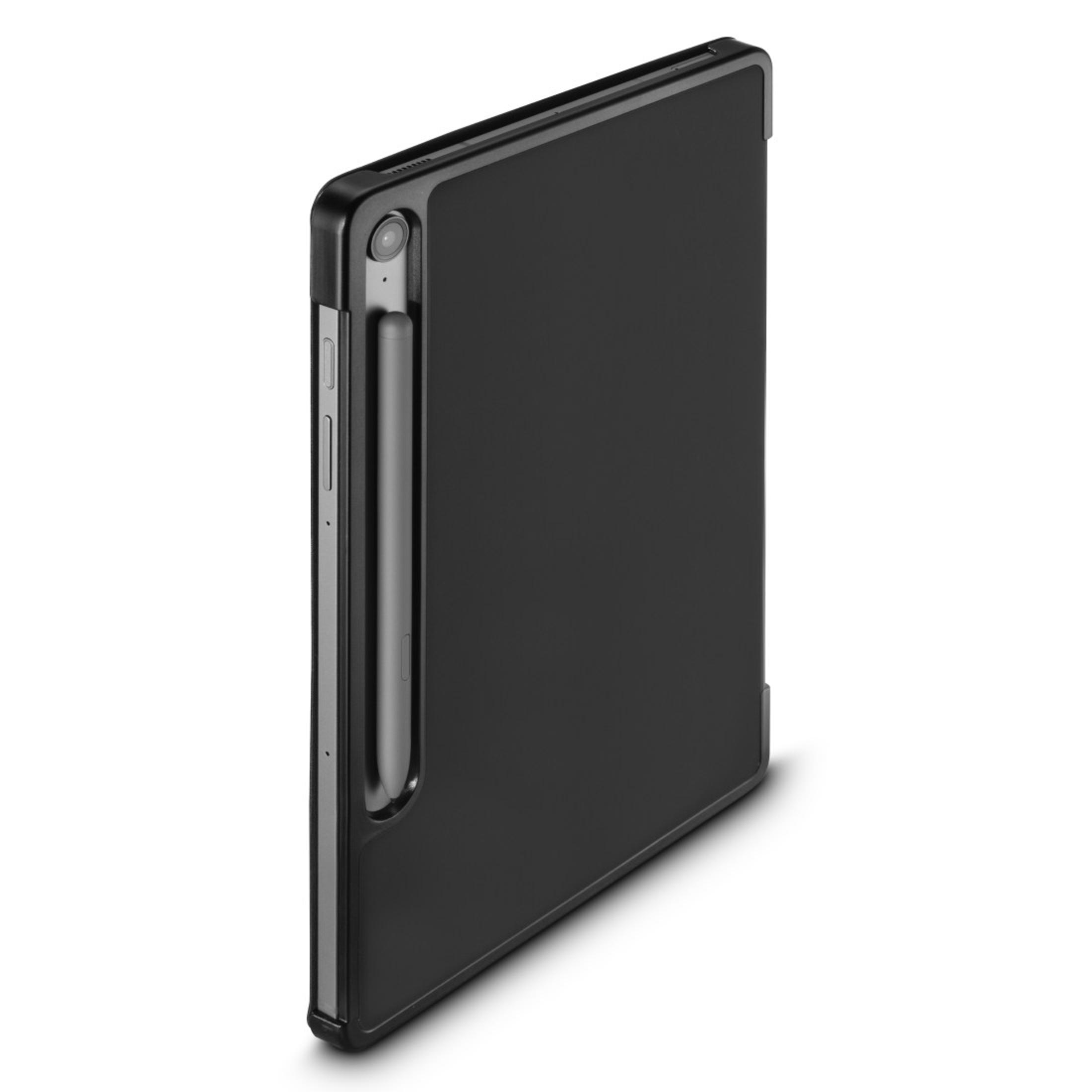 Une tablette noire avec un étui noir et un stylet argenté sur le côté. Vue en angle.