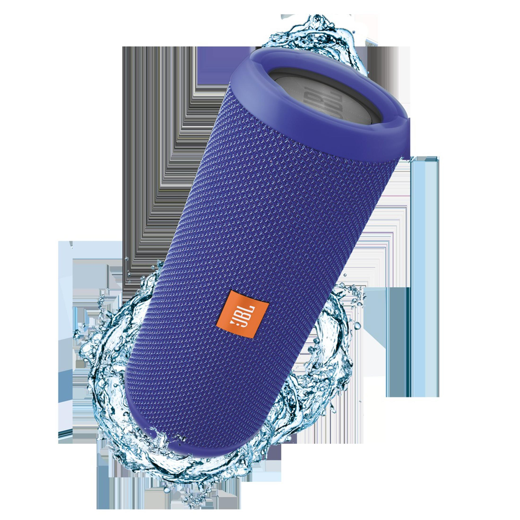Blauer JBL-Lautsprecher mit Wasserspritzern. Der Lautsprecher ist zylindrisch und hat das JBL-Logo.
